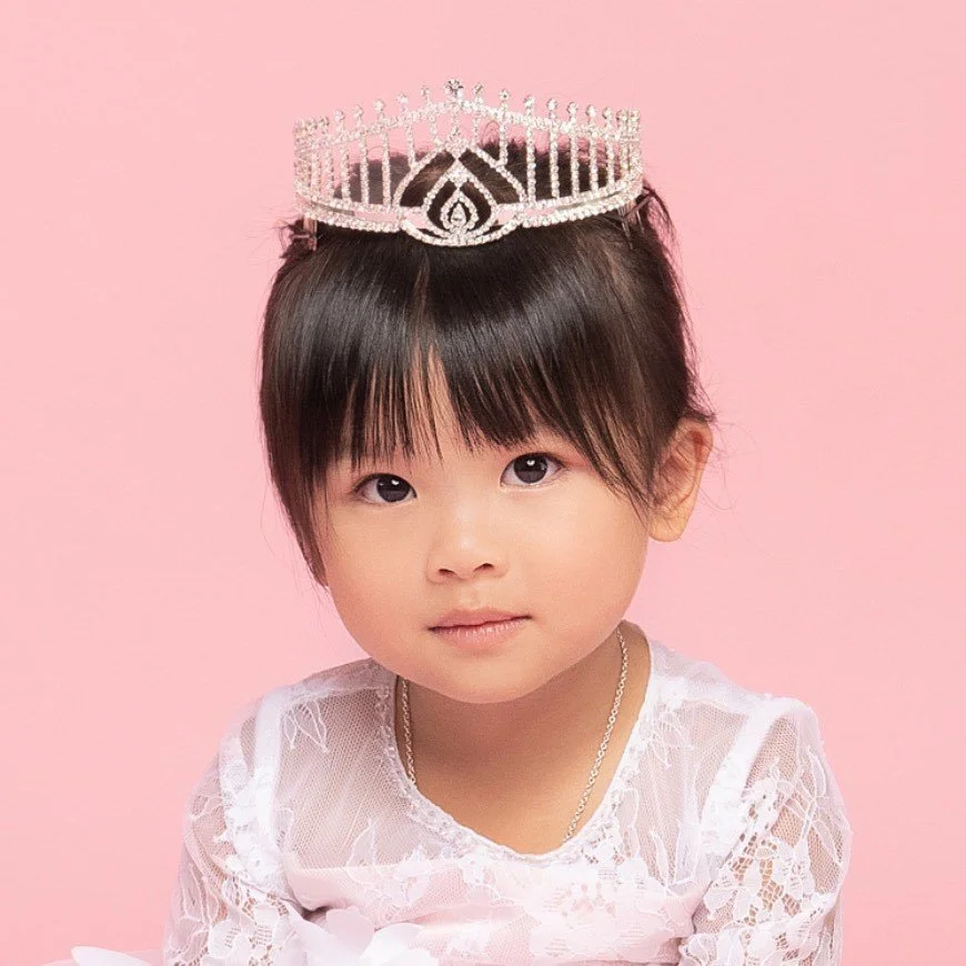 甜美小公主 - 彩色背景兒童攝影,  sweet little princess - Colorful backdrop children's portrait