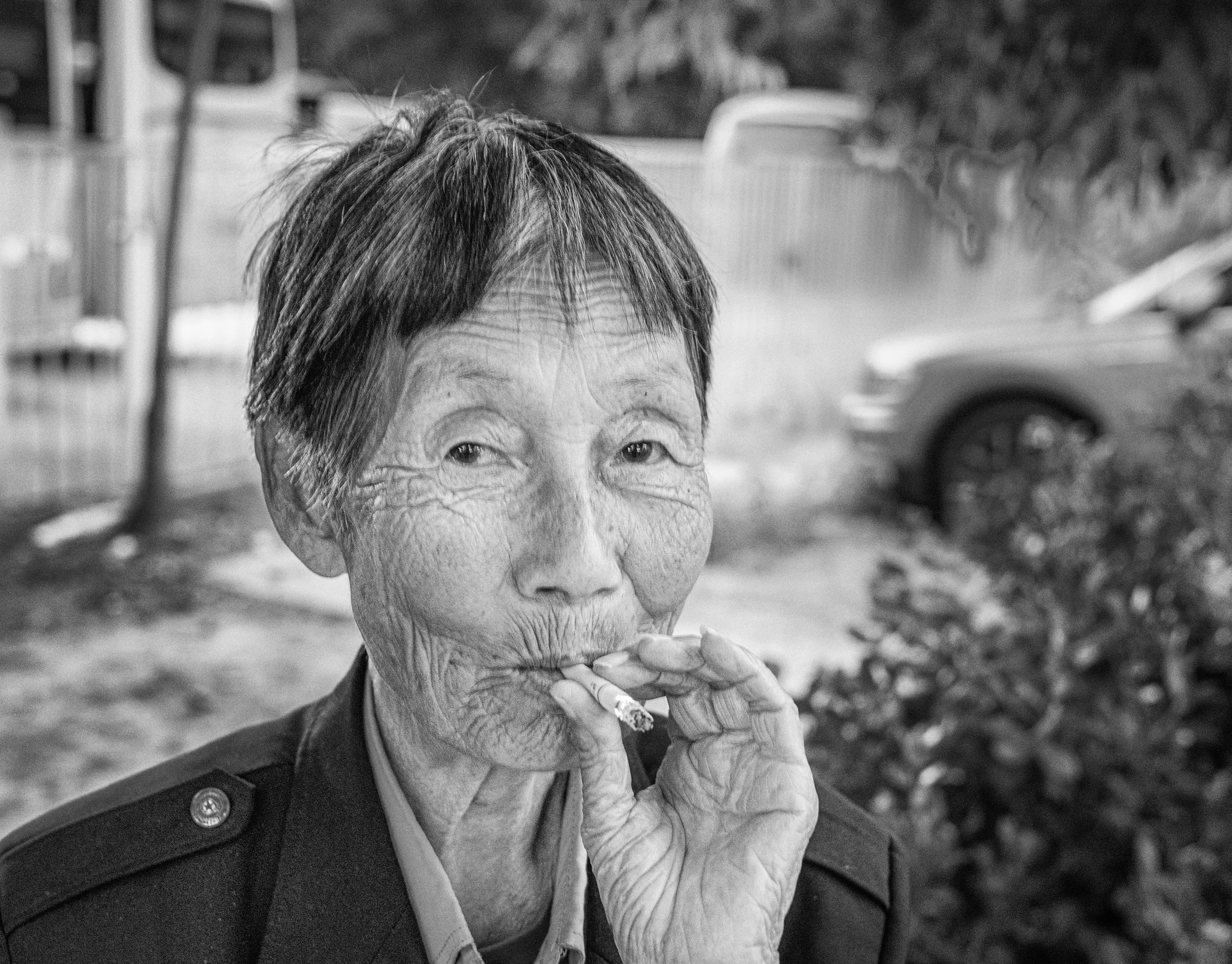 ladysmoker.JPG