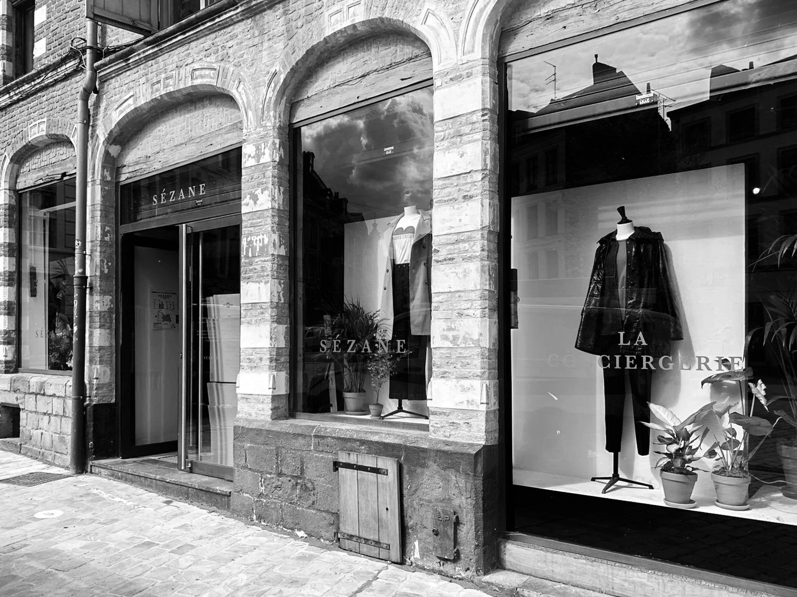 Sézane - Designed scenography and printed materials for a new store opening, bringing the brand’s Parisian charm and warmth to life in a physical space.