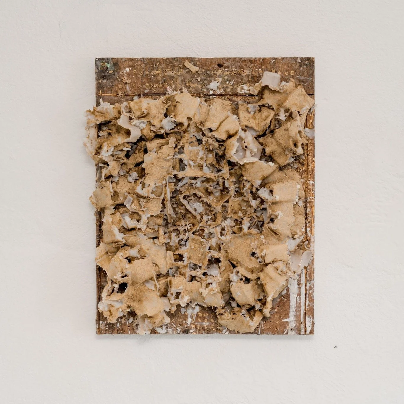 Spotlight on artist @paul.mosse one of our #Sevenat8Arch artists. Paul's genre defying work commands the space around it. 
See Paul's work at our Gallery in the old woollen mill in Kilmacthomas. Exhibition runs Wed -Sun 10am to 5pm until September 26