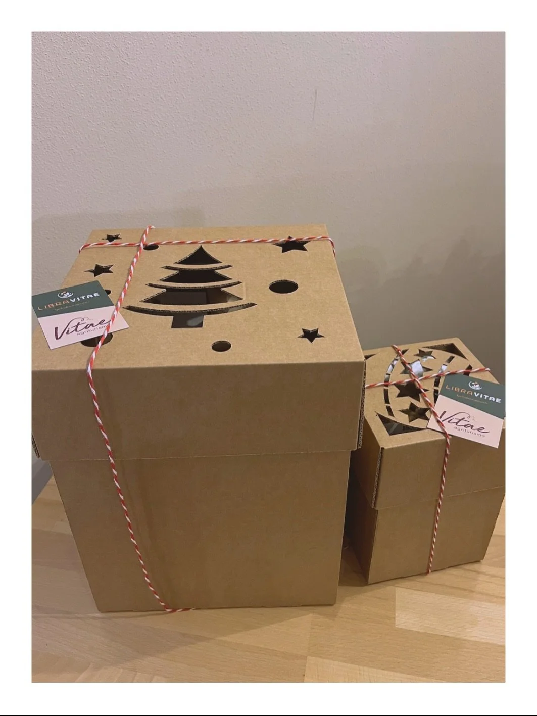 A Natale regala semplicit&agrave;! 🎄 

Vieni a scoprire le nostre confezioni, fatti aiutare a creare qualcosa di diverso dal solito pacco natalizio, scegli prodotti locali, genuini e buoni!

Scrivici per informazioni, curiosit&agrave; o dubbi in dir