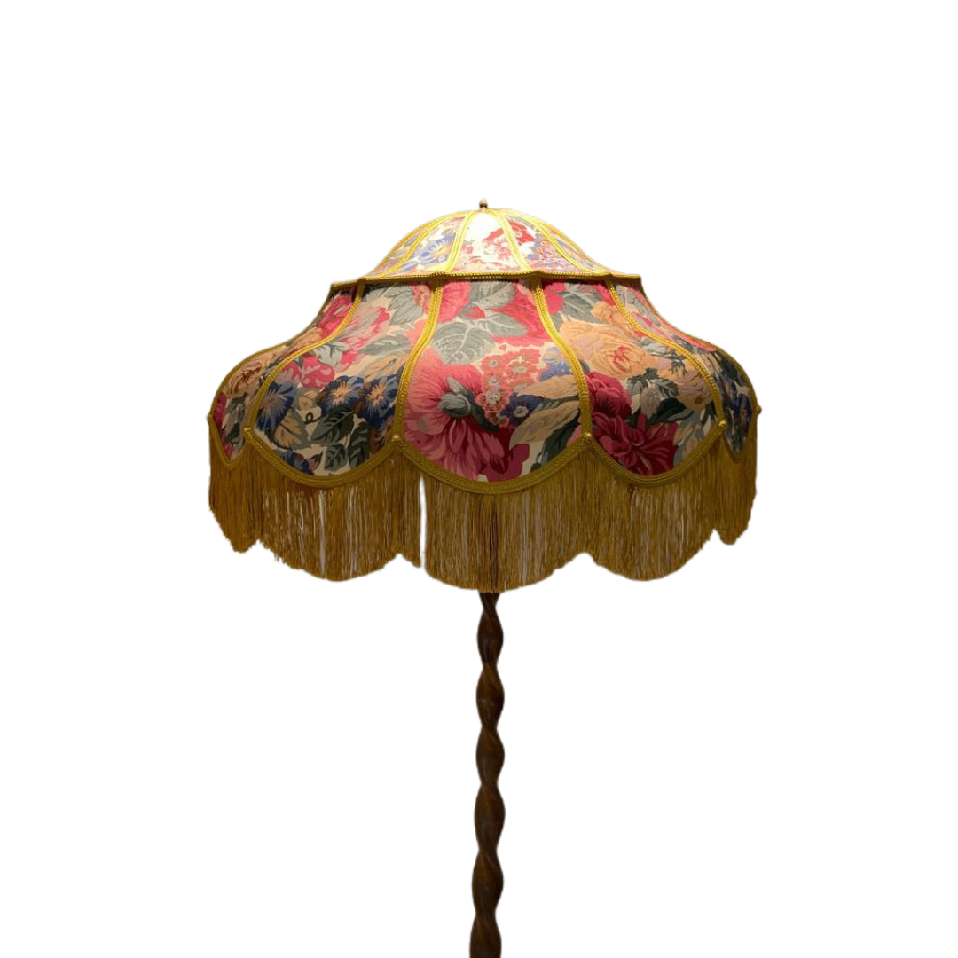 En omklädd lampskärm i Sanderson tyg