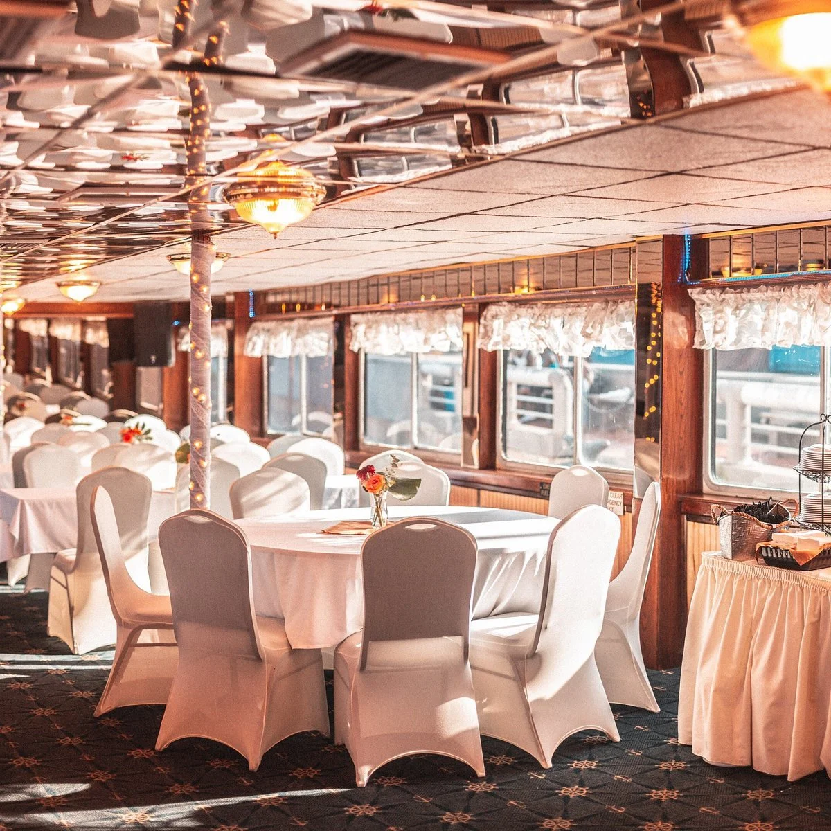 Kosher Catering on the Ben Franklin Yacht