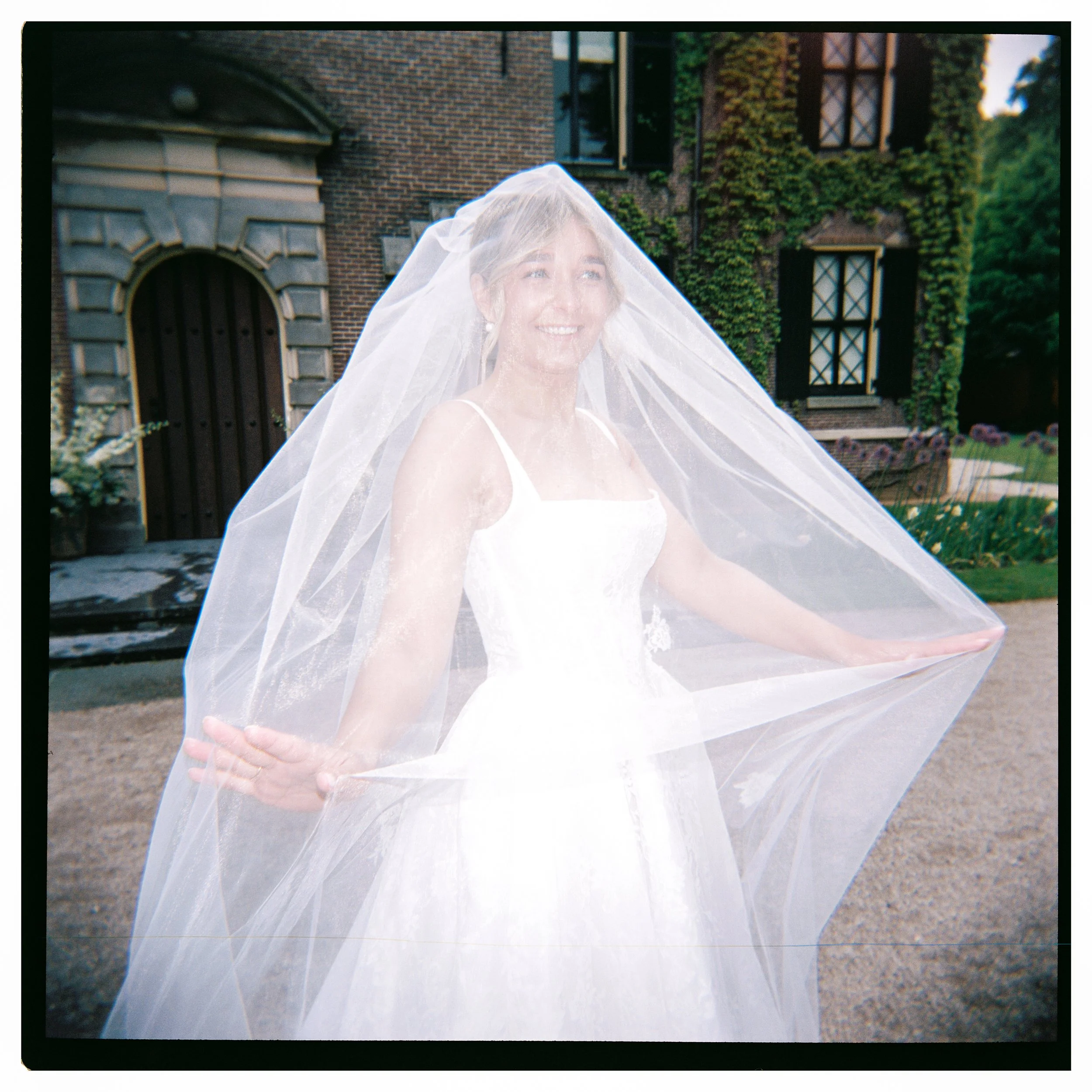MalouVonBaumhauer - wedding G_R analoog-7.jpg