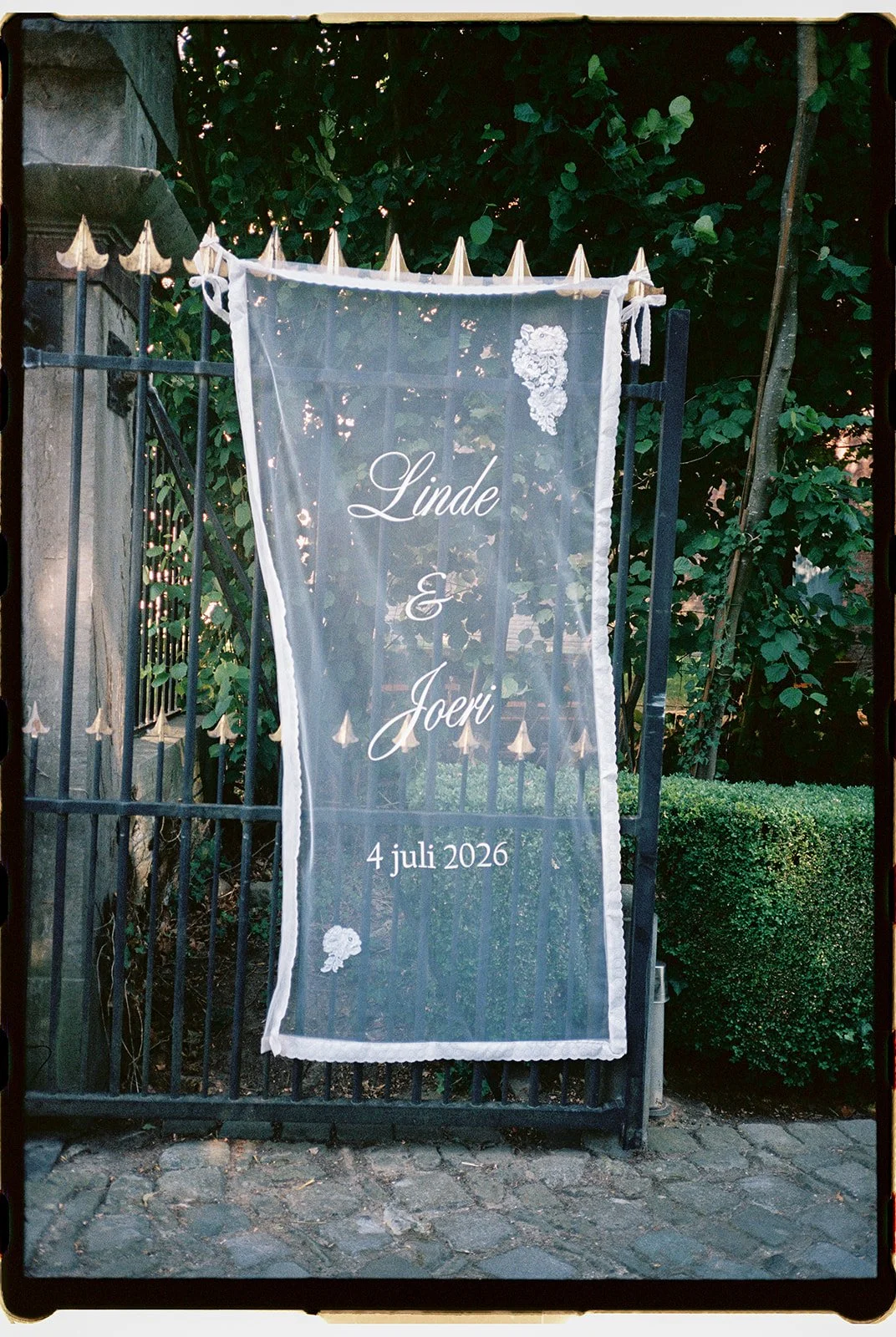 MalouVonBaumhauer - wedding L_J analoog-1.jpg