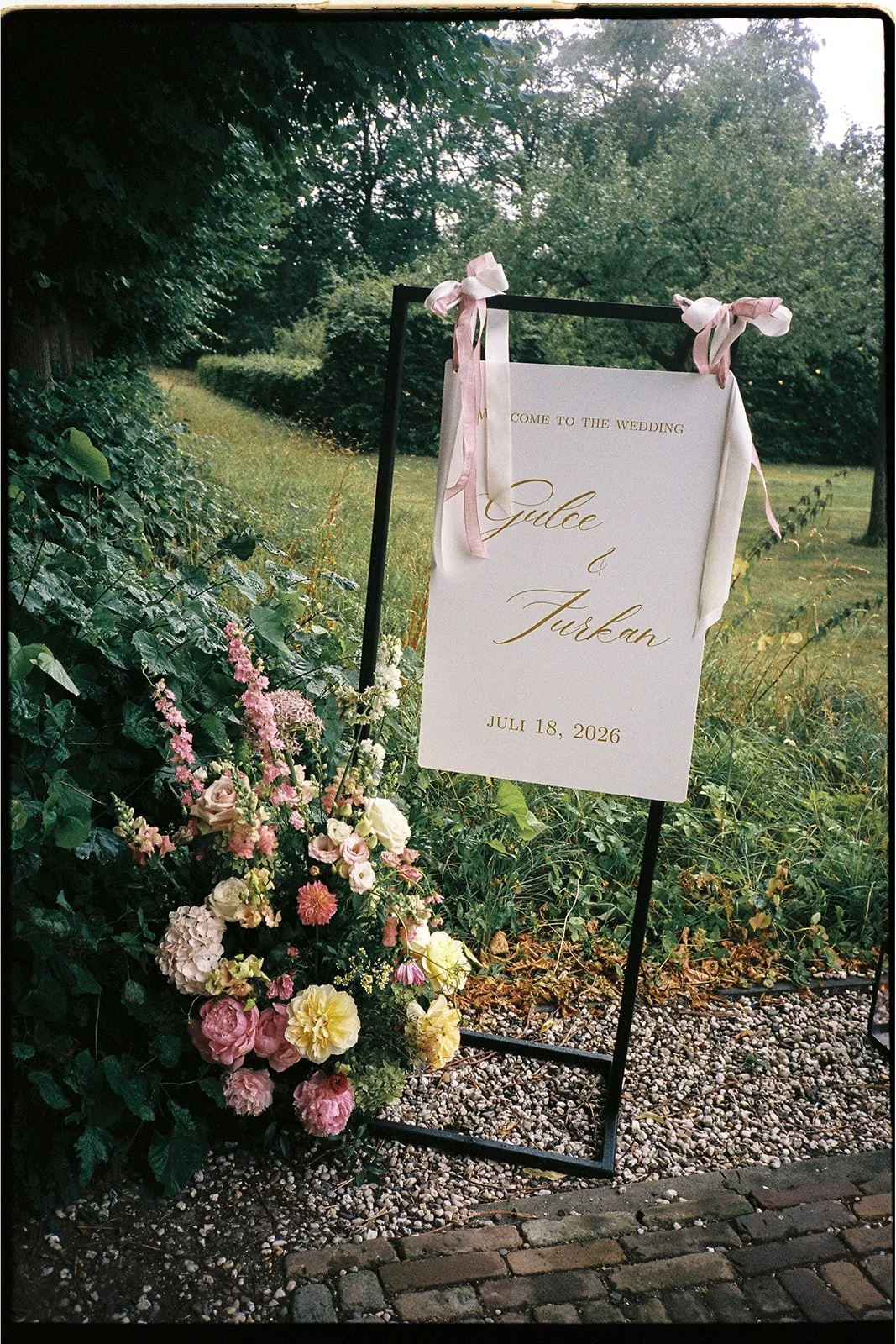 MalouVonBaumhauer - Wedding G_F Analog-1.jpg