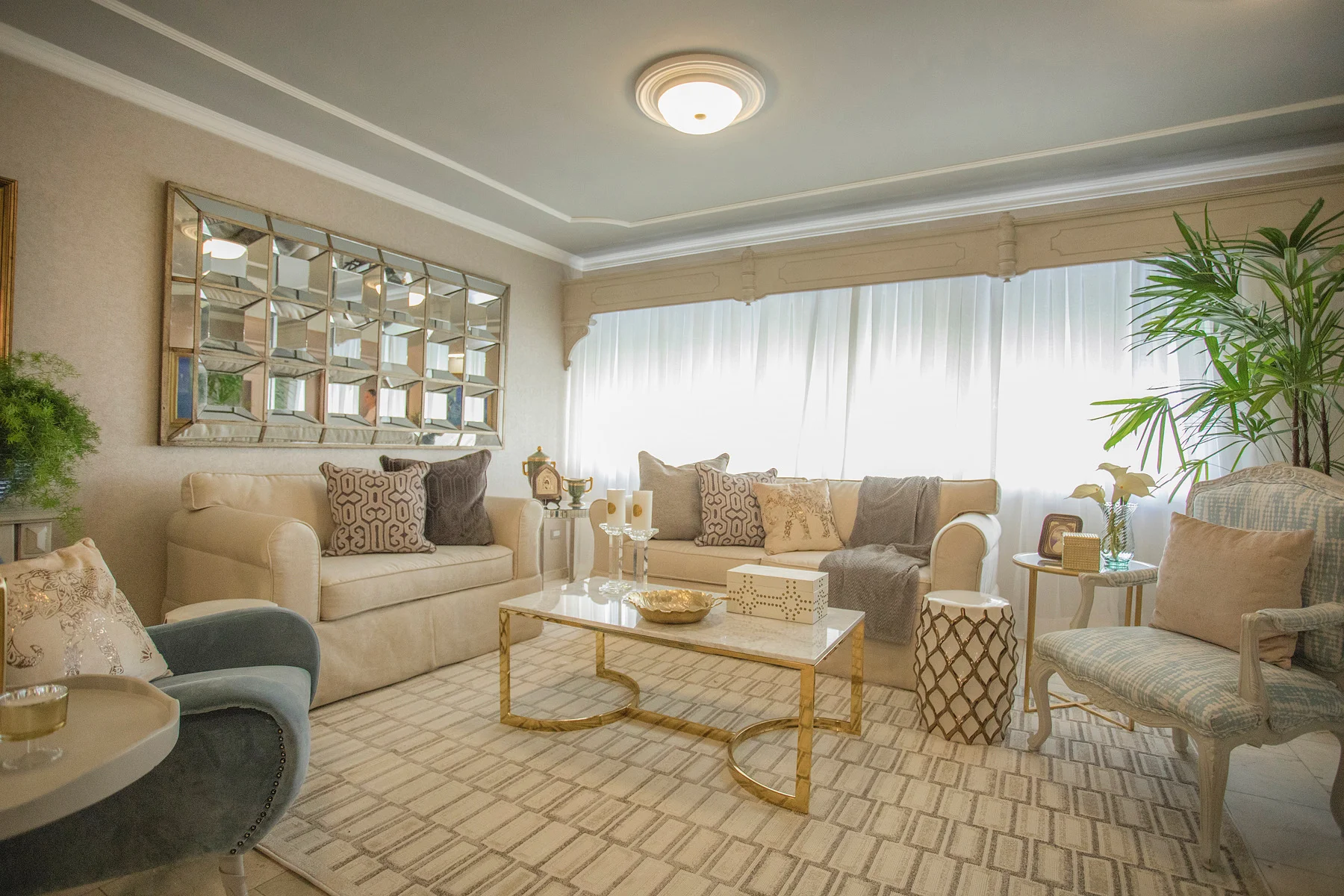 VINTAGE CONTEMPORARY