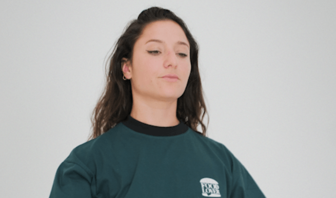 Femme posant pour un shooting