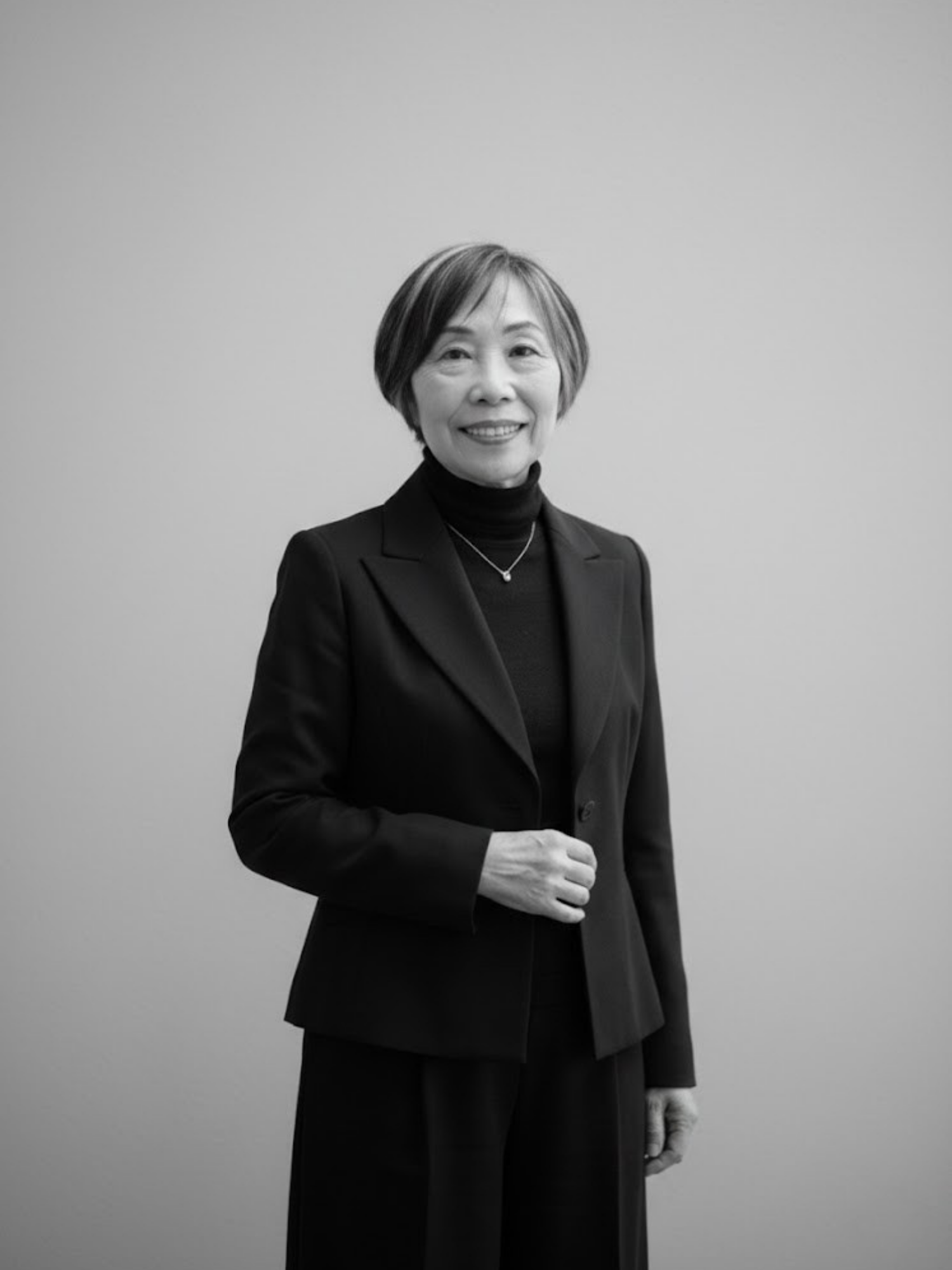 MASAKO MODESTE ブランド創設者・フラワーデザイナー・あいちの名工である高松雅子の白黒ポートレート。