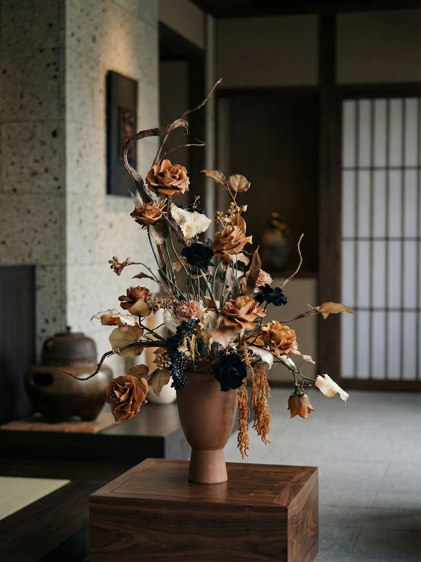 MASAKO TAKAMATSU 
SIGNATURE
a luxury line of MASAKO MODESTE

 #masakomodeste
#マサコモデスト
#ラグジュアリーインテリア
#名古屋インテリア
#上質な暮らし

和の空間に調和するフラワーアート。
Floral art in harmony with Japanese space.

プリザーブドフラワー / フラワーデザイン / 空間装花