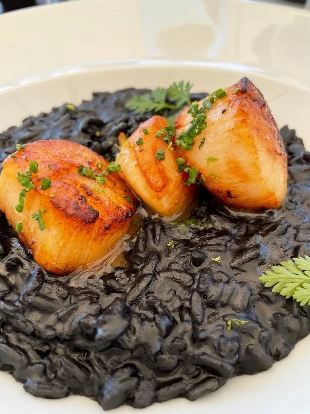 seared-scallops-squid-ink-risotto.jpeg