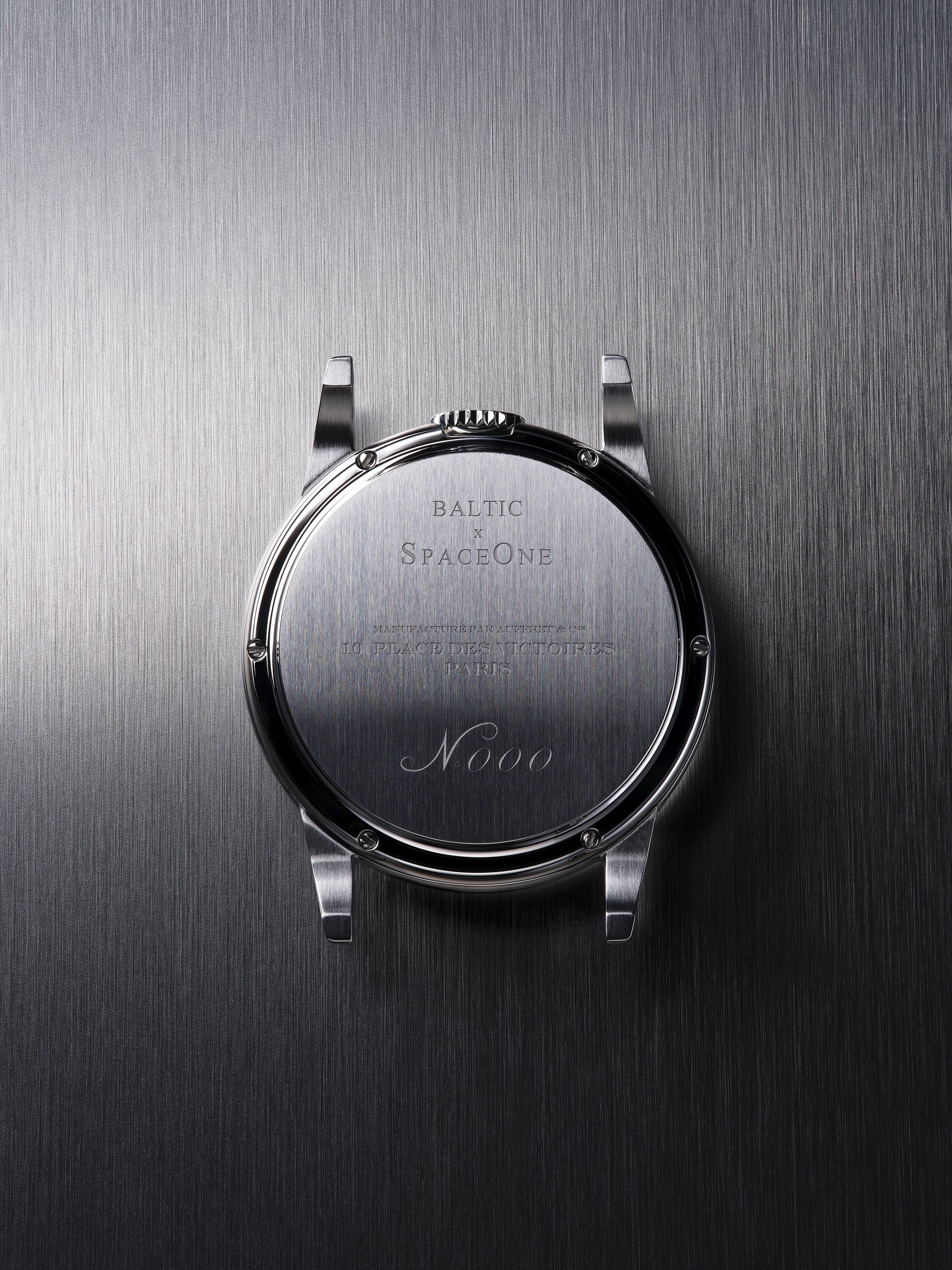 4 Caseback Brossé.jpg
