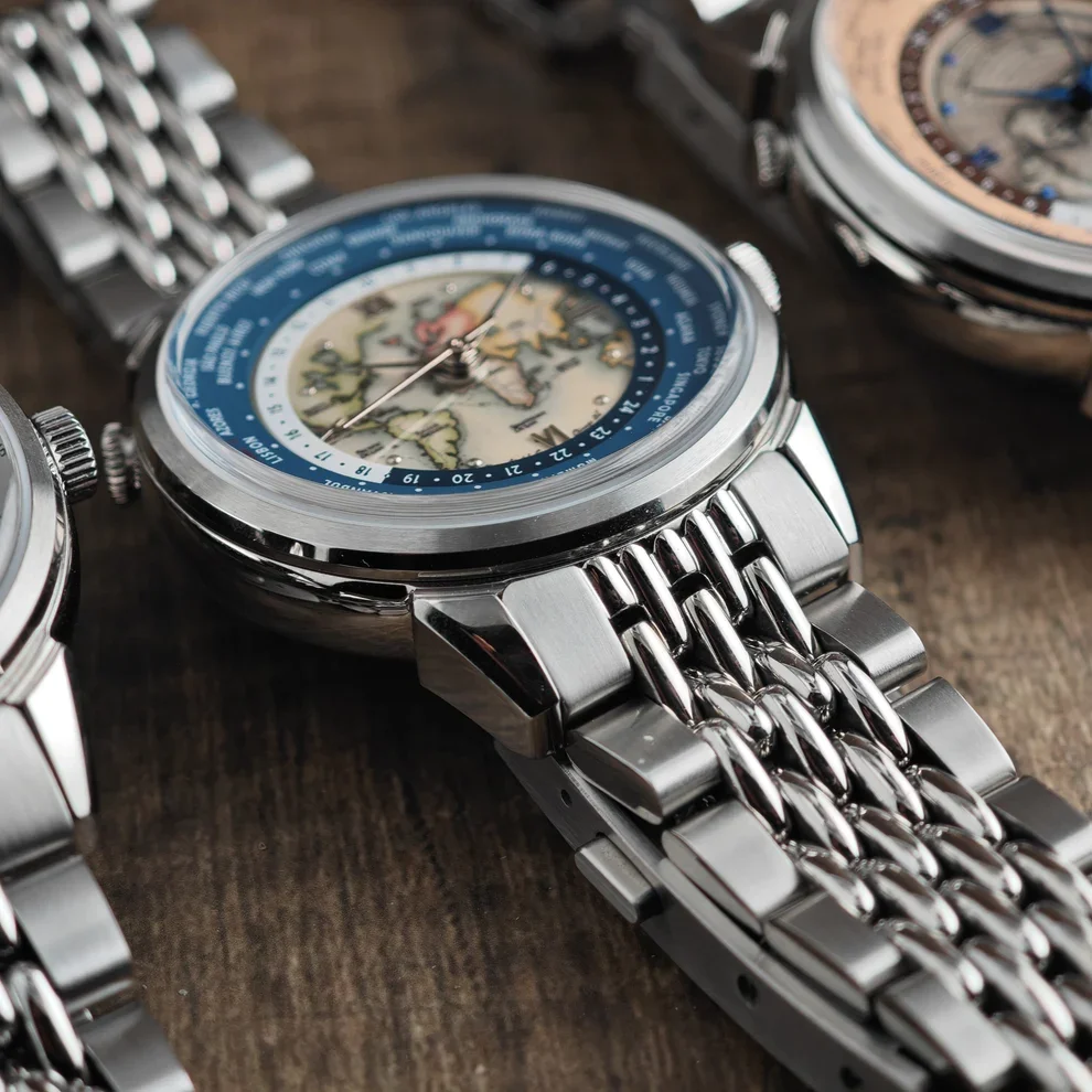 haim_watch_co_viajero_se_side.webp