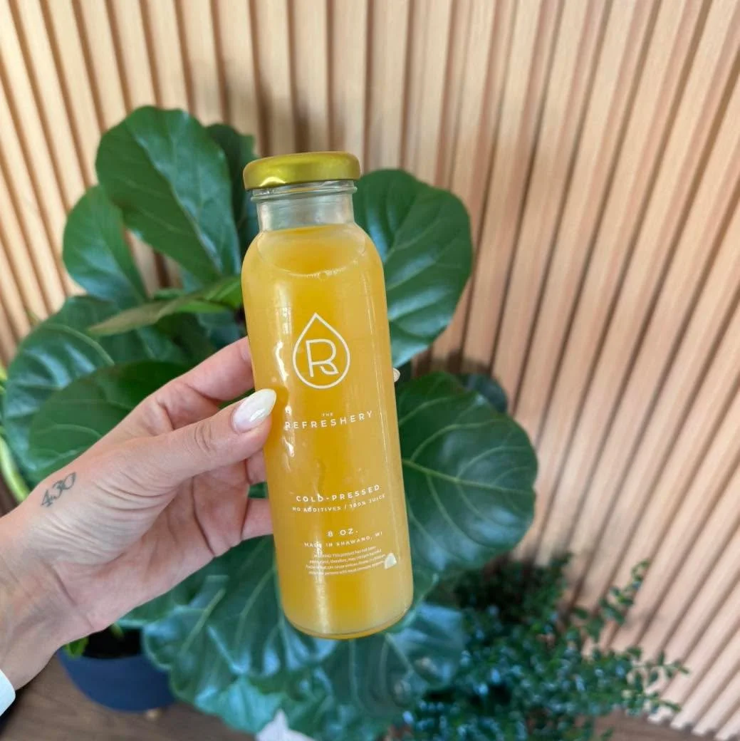 ✨ NEW IN THE FRIDGE ✨

A soft, sunshine-colored blend of pear, cantaloupe, lemon, and ginger&mdash;crafted for slow mornings, warm afternoons, and those moments when you need a little refresh.

🍐 Pear for gentle sweetness
🍈 Cantaloupe for hydration