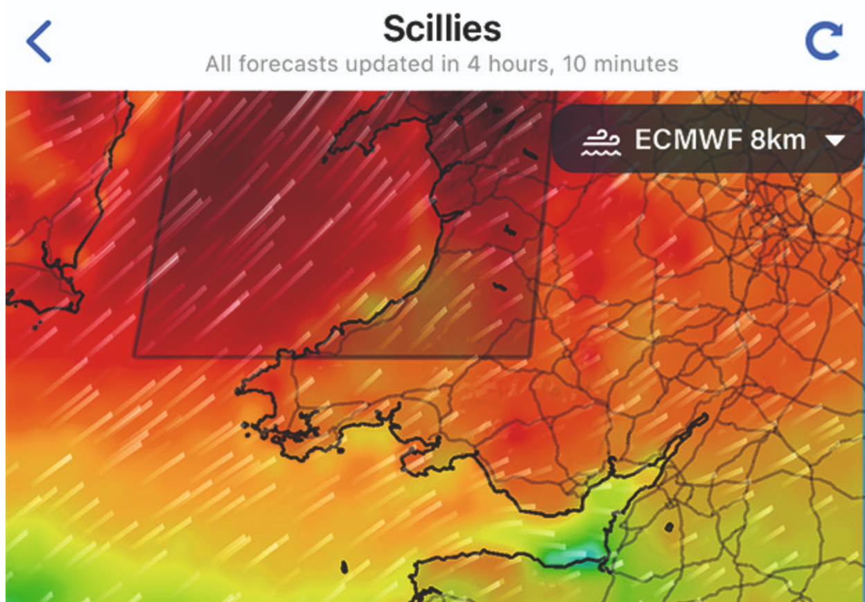 Weather map showing high temperatures across the Sicilies region with red and orange colors, indicating heat and wind patterns.