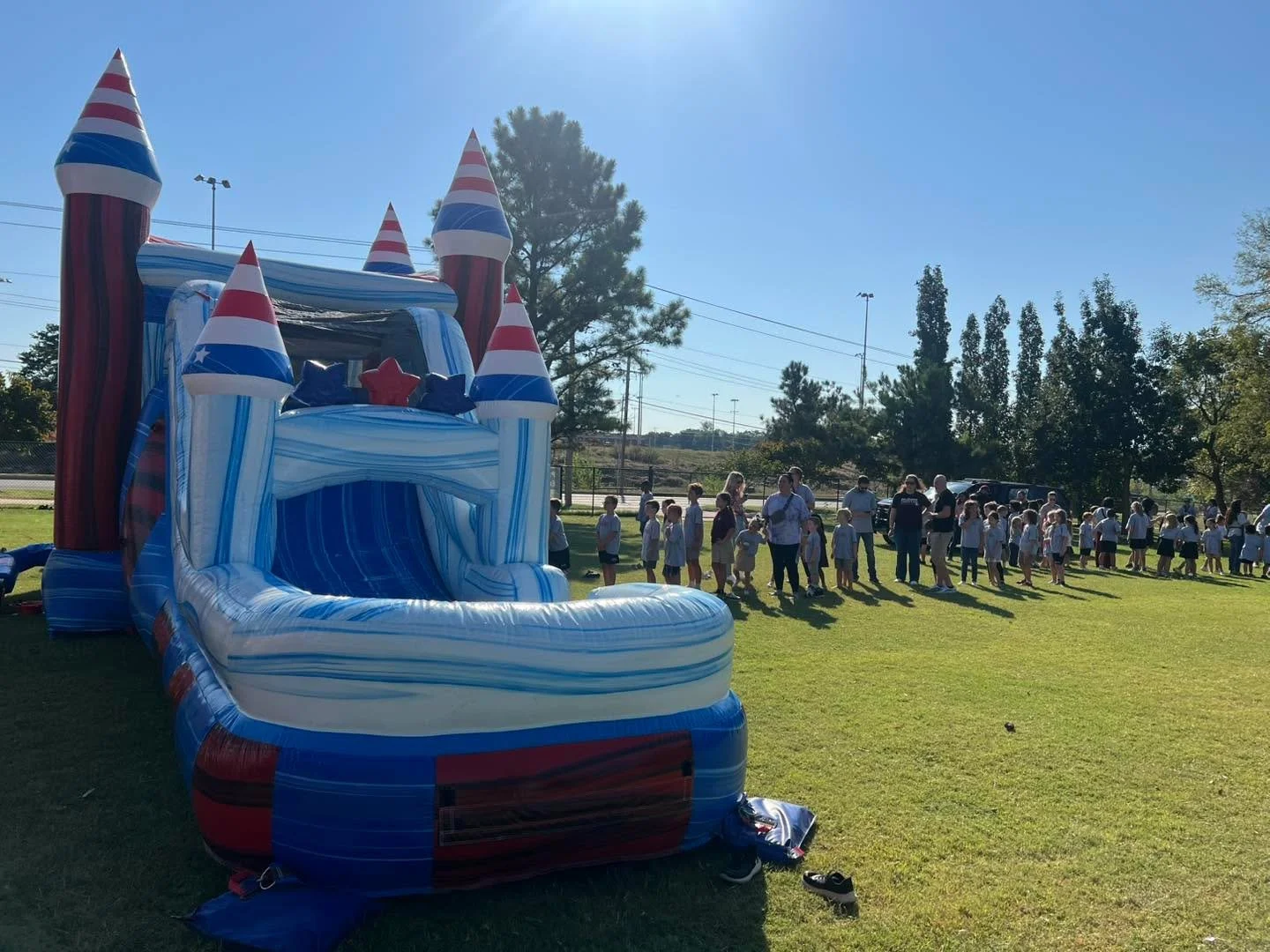 The only place where standing in line is considered FUN. 🎉
Kids really said: &ldquo;Worth it.&rdquo; 🤪

🤳 405.509.4146 / 🌐 www.theinflatableplaygroundco.com

#InflatablePlay #UnforgettableFun #supportlocal #FunDelivered #BookNow #LicensedAndInsur