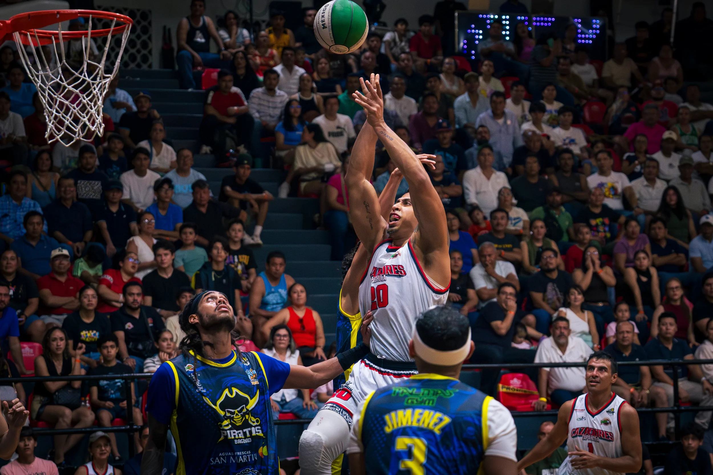 CAZ VS PIT _ J1 _ 15_08_25-75_11zon.webp