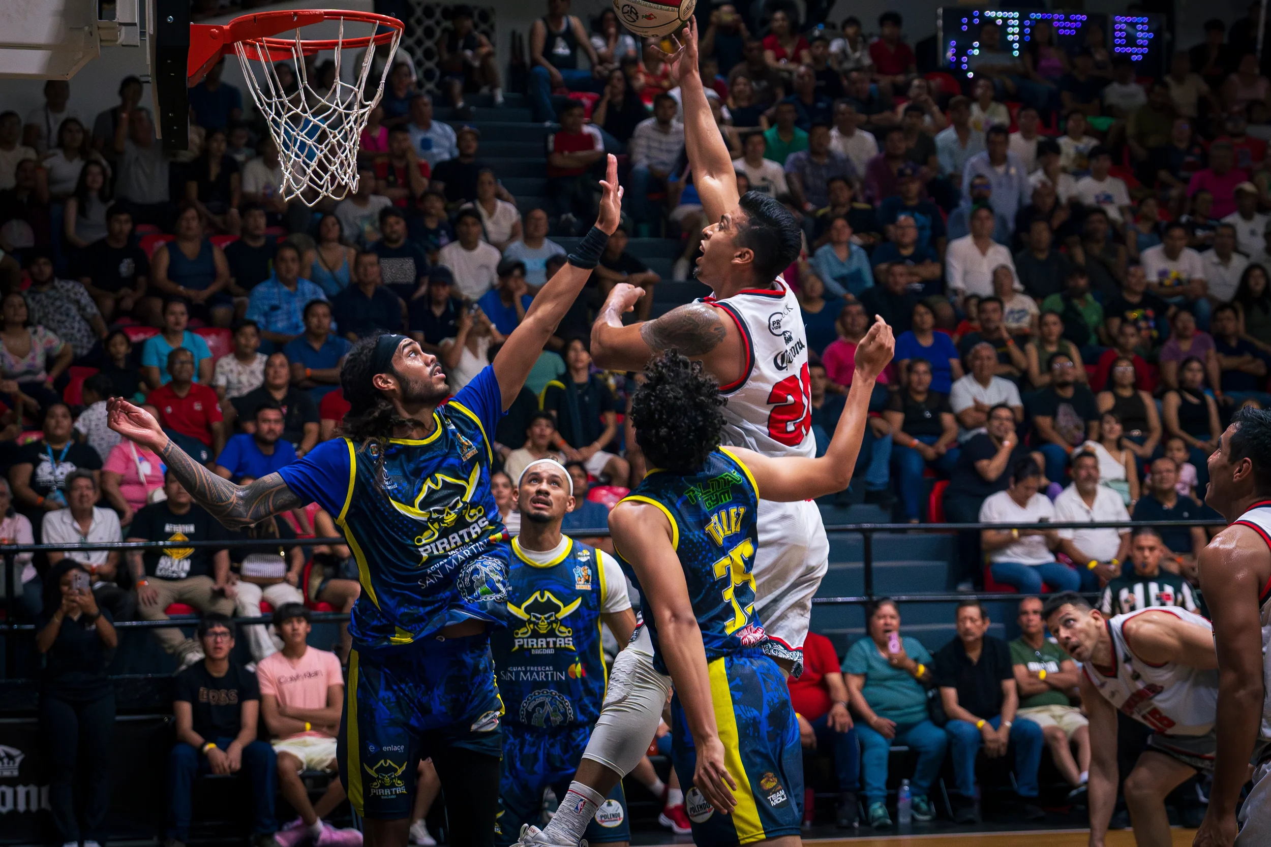 CAZ VS PIT _ J1 _ 15_08_25-74_11zon.webp