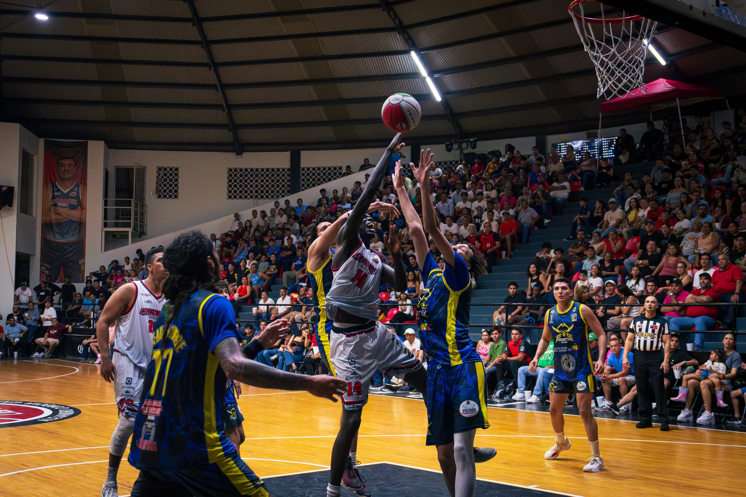 CAZ VS PIT _ J1 _ 15_08_25-33_11zon.webp
