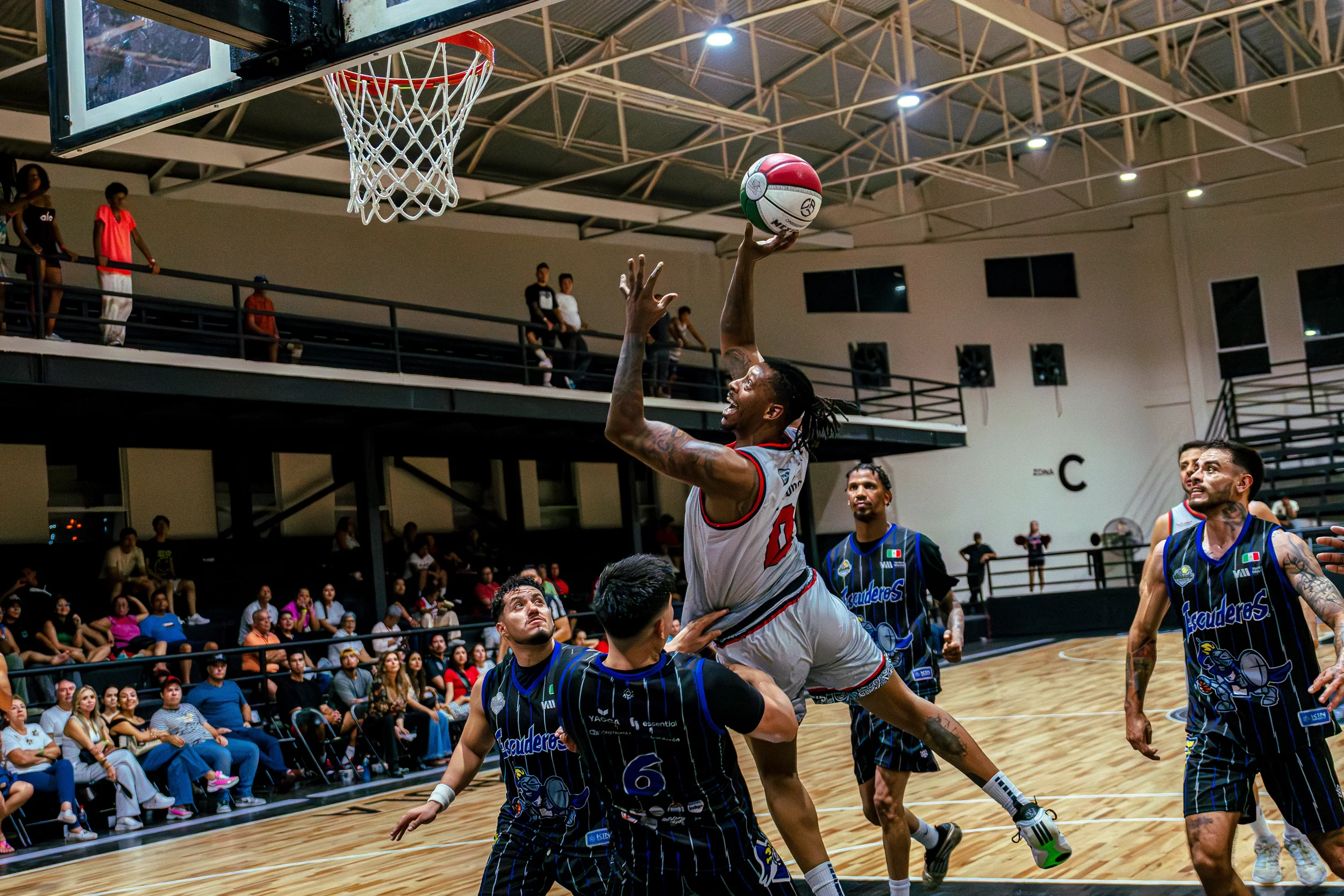 CAZ VS ESC _ J12-15_11zon.webp