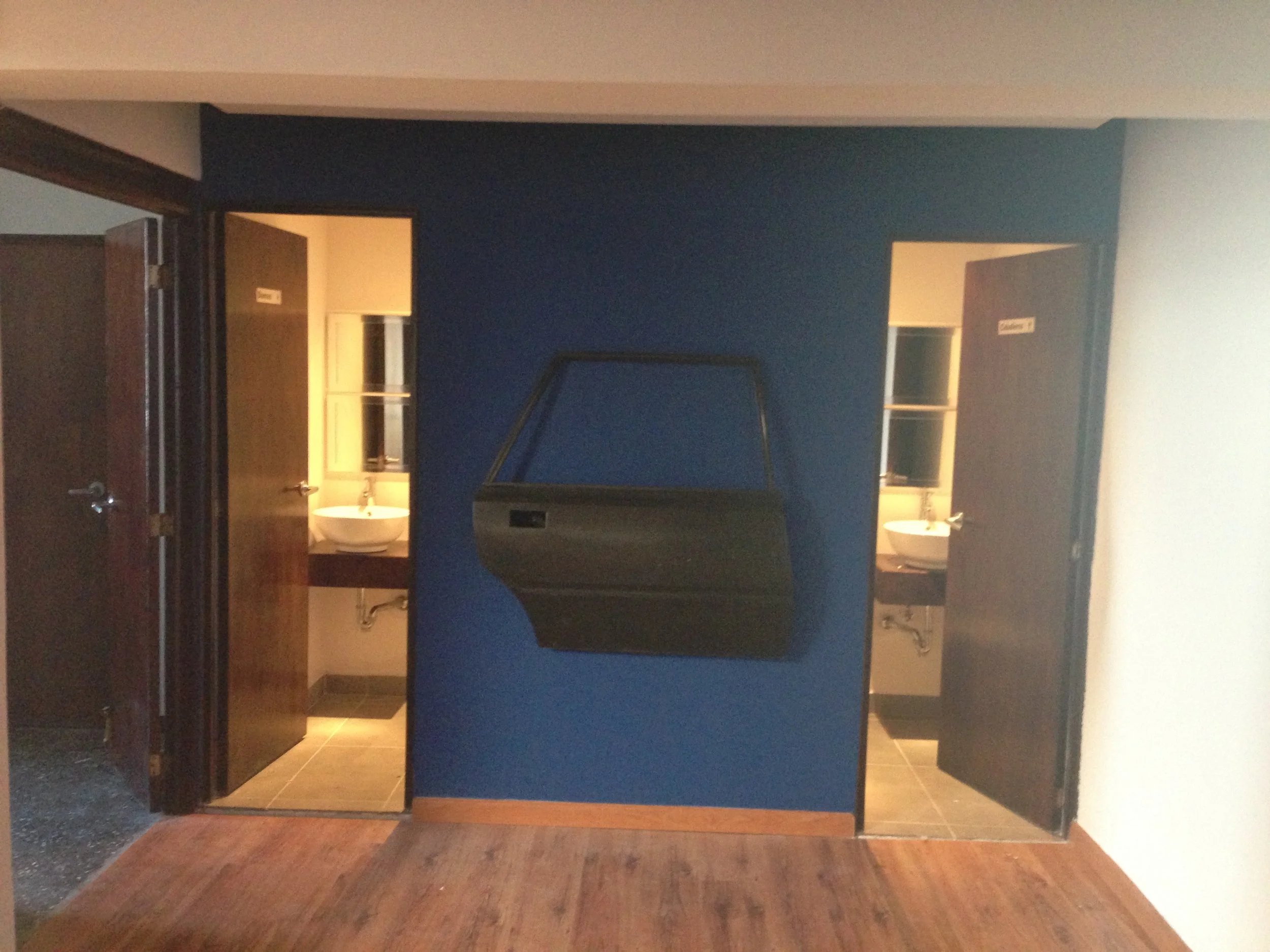 OFICINAS PEUGOT 1.JPG