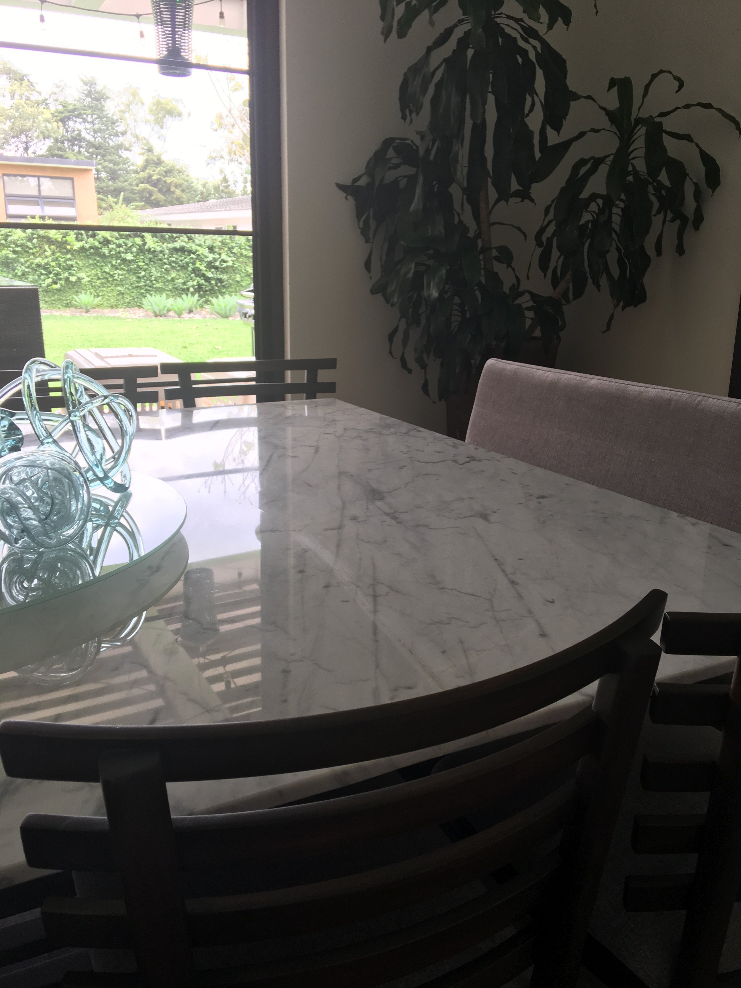 MESA MARMOL MONICA 1.JPG
