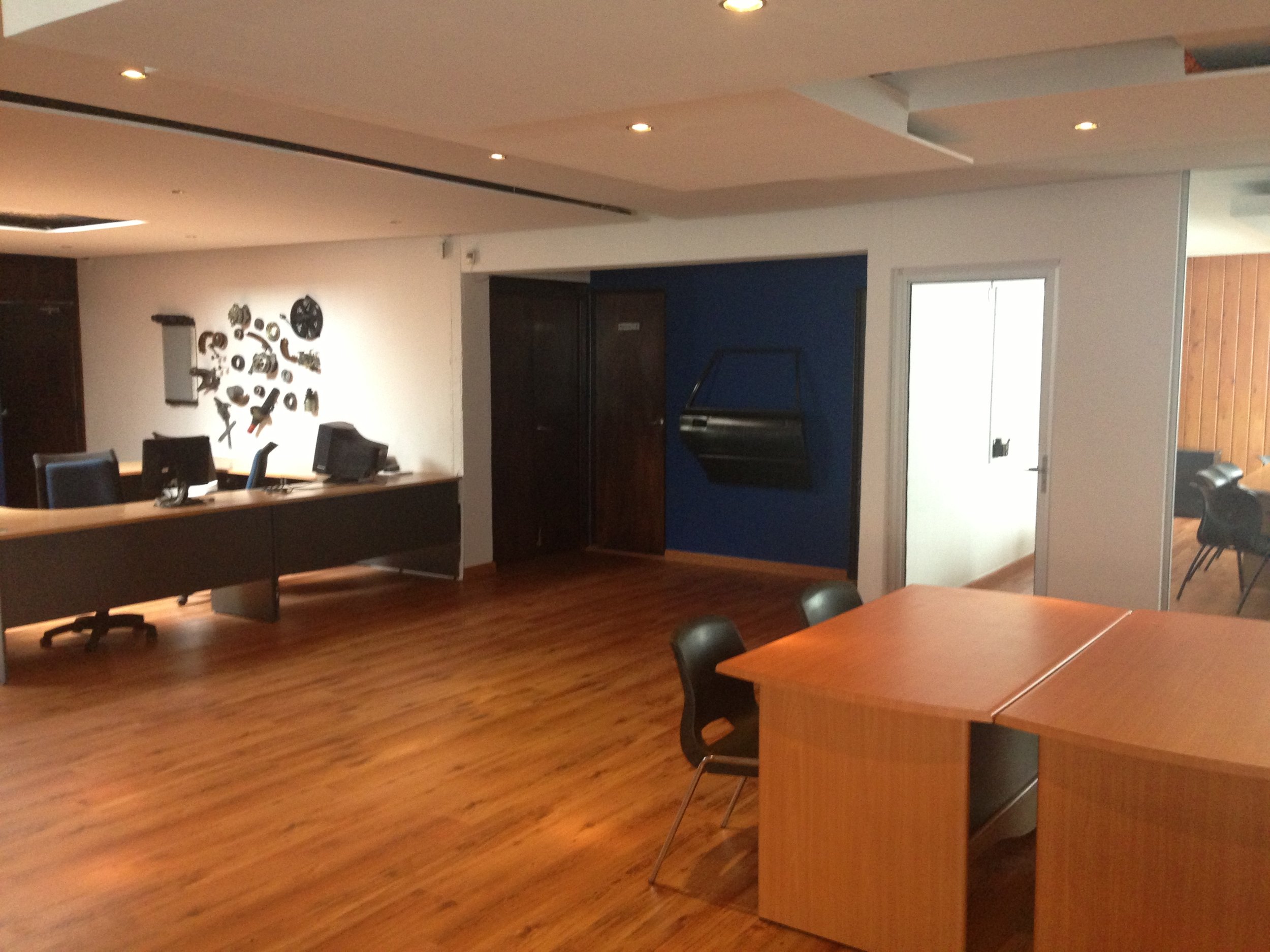 OFICINAS PEUGOT 4.JPG