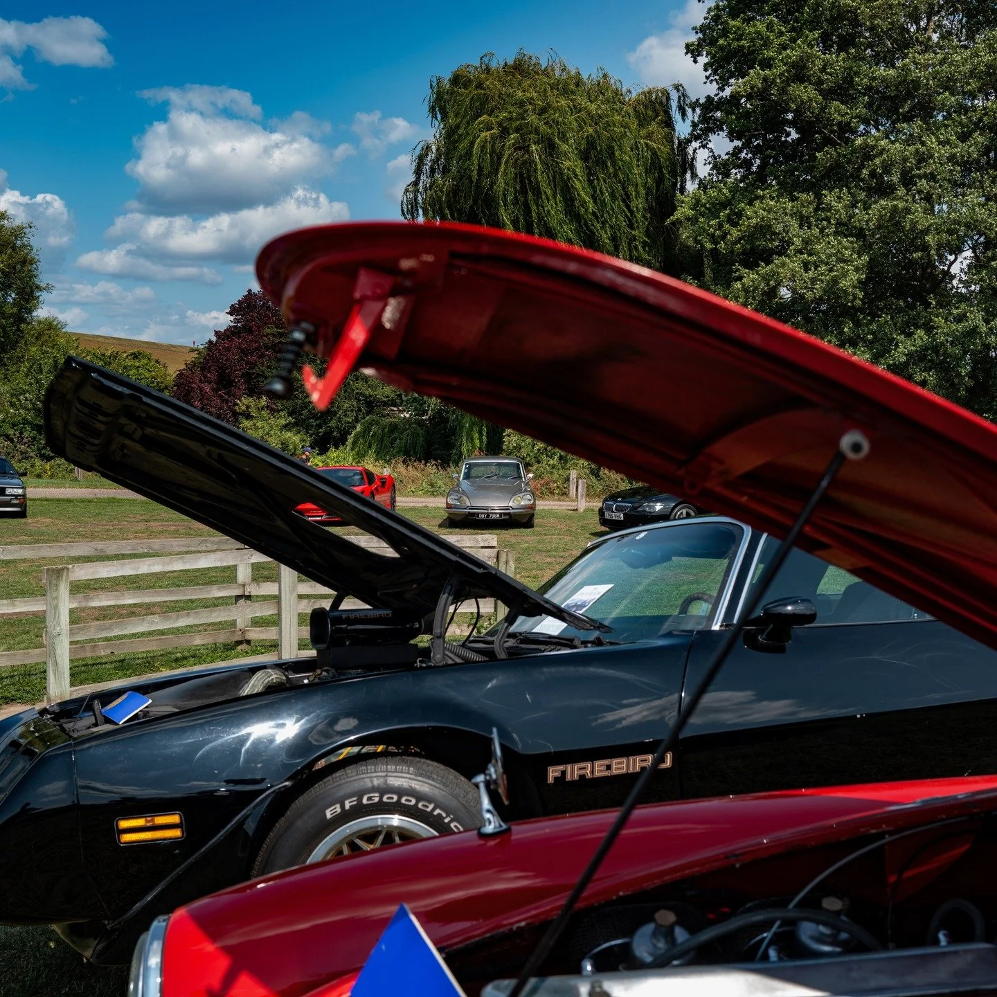 A brilliant day at our Club 612 rendezvous at the Liquid Leisure wake park

#carsdaily #cars #classics #uk #summer #pontiac #bmw #citroen #oldsmobile #audiquattro #ferrari