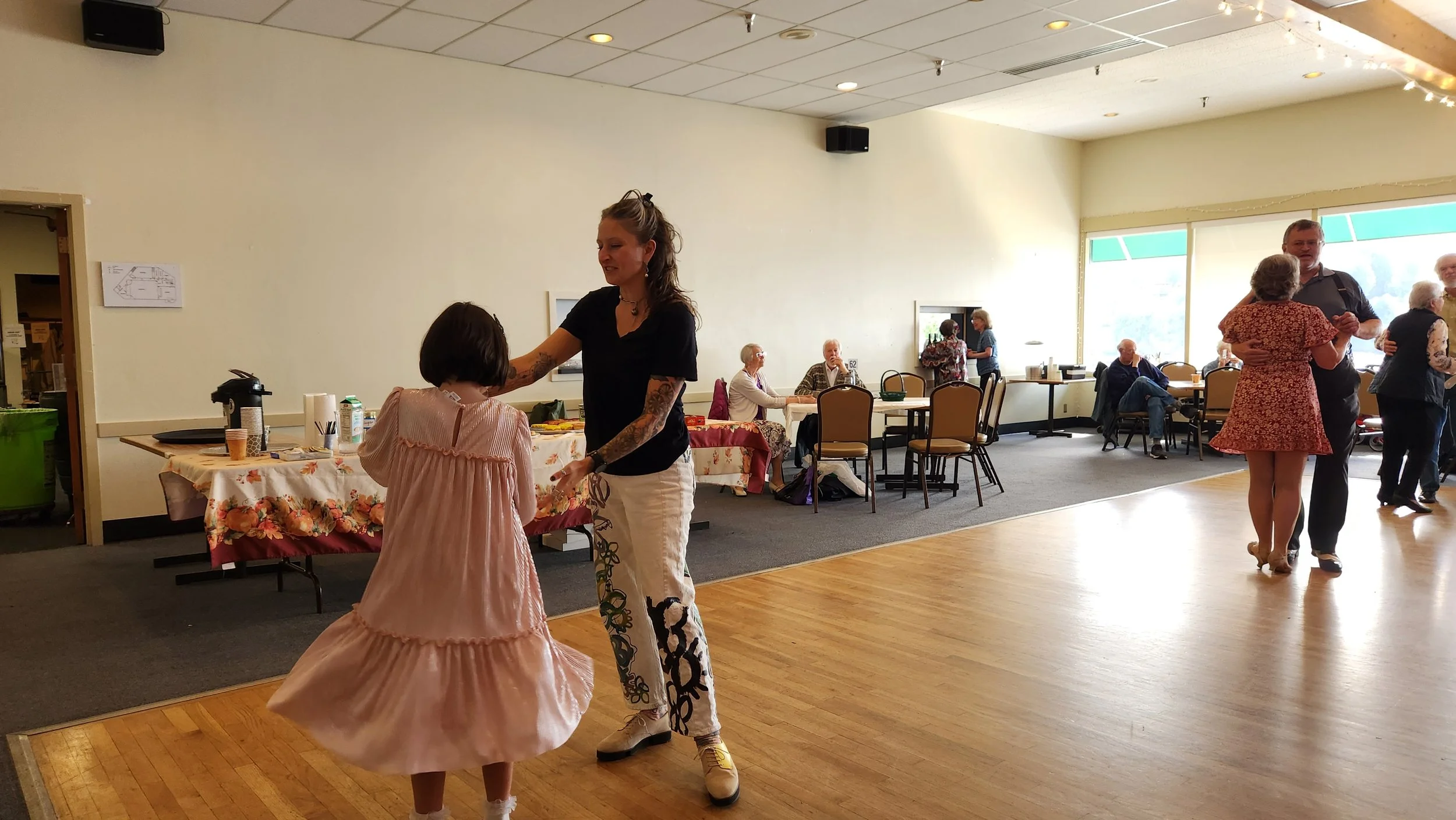 PSTJS Live music and dancing at our monthly event