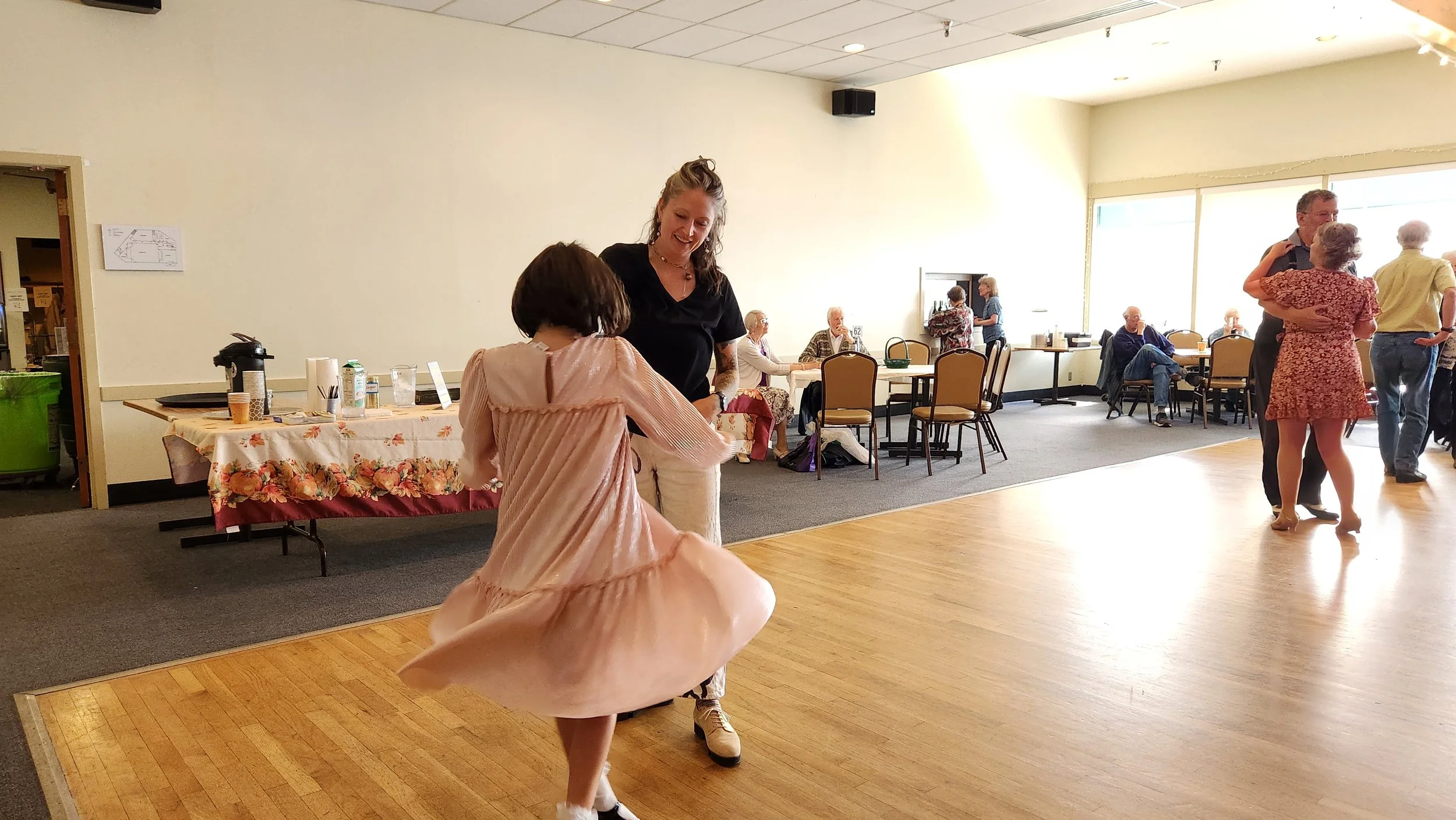 PSTJS Live music and dancing at our monthly event