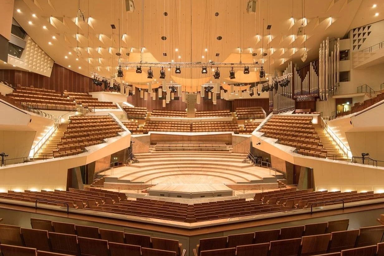 Assistant to Michael Schønwandt and UdK Symphonieorchester