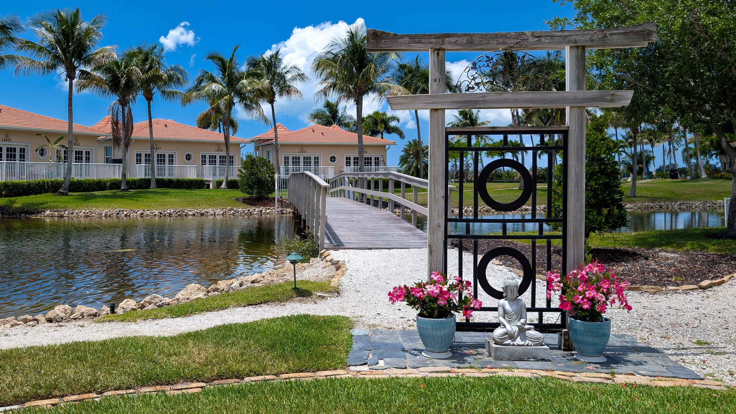 99_Zen_Garden_Cabanas_View.jpg
