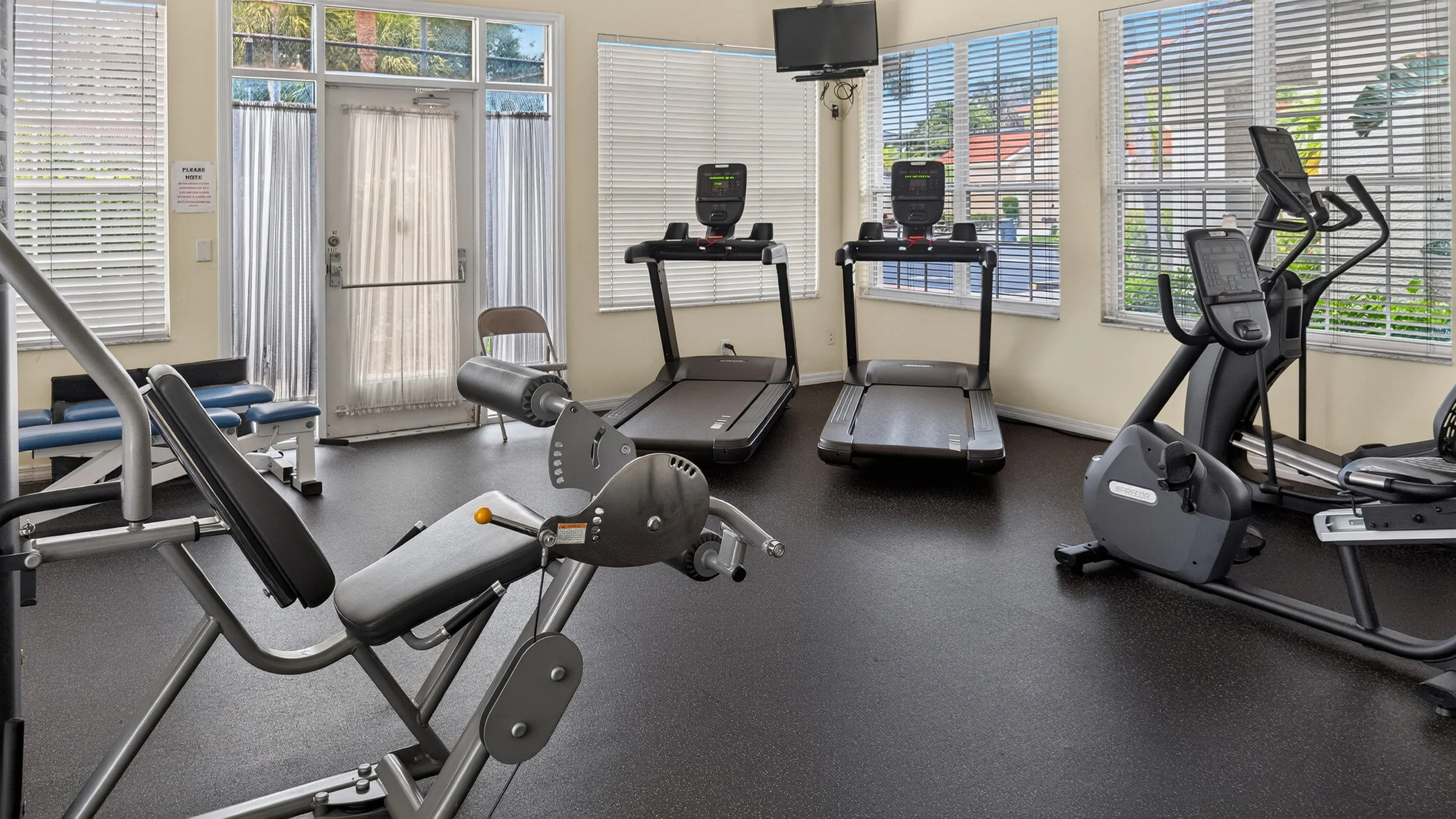 92b_Fitness Center-2.jpg
