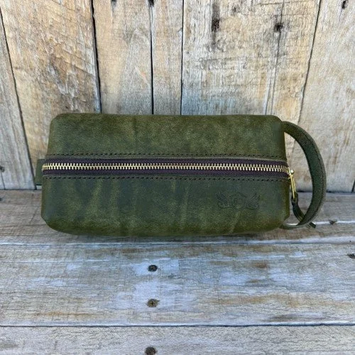 Olive Dopp kit top 1.1.jpg