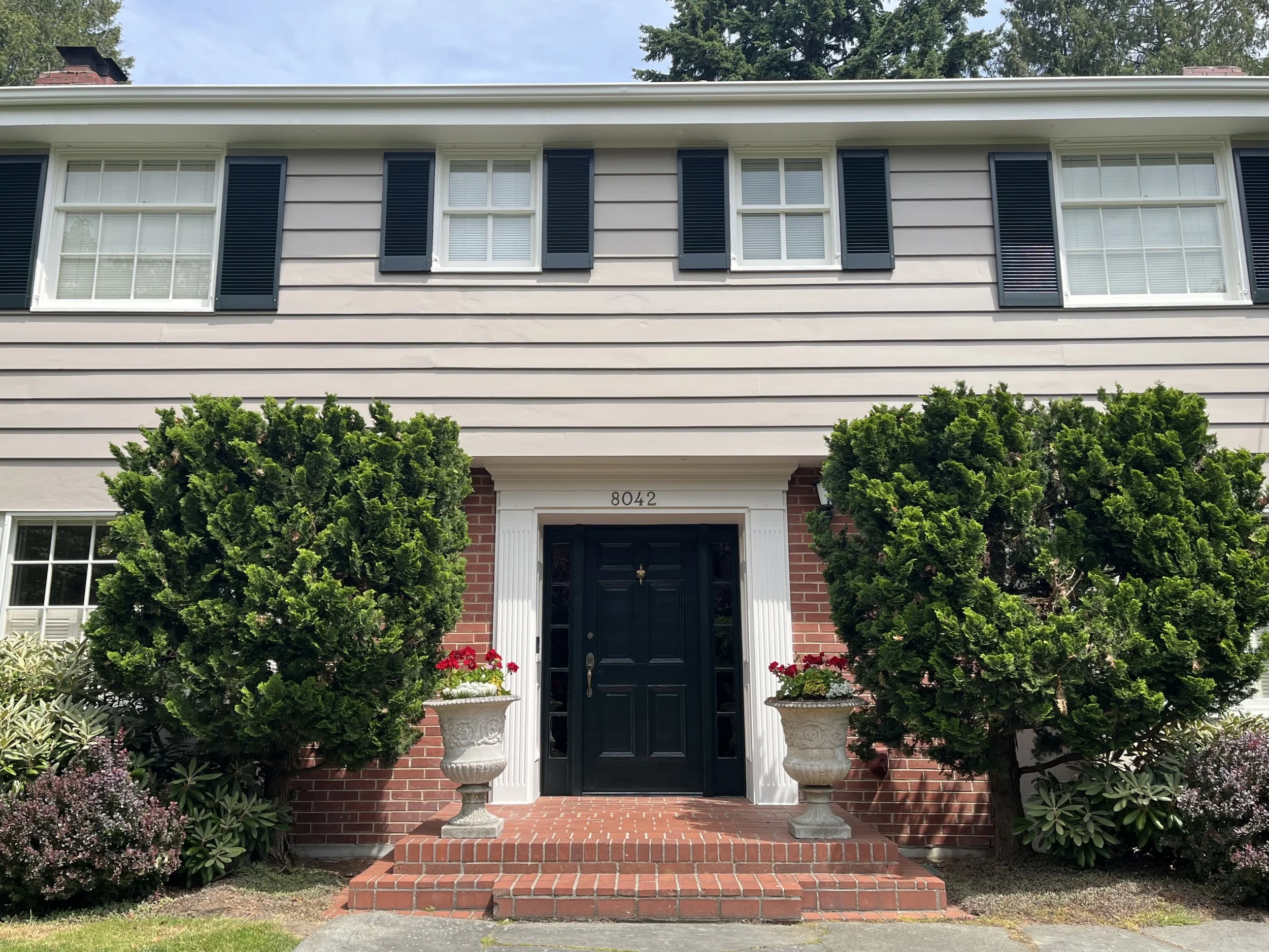 Plymouth Rock Colonial