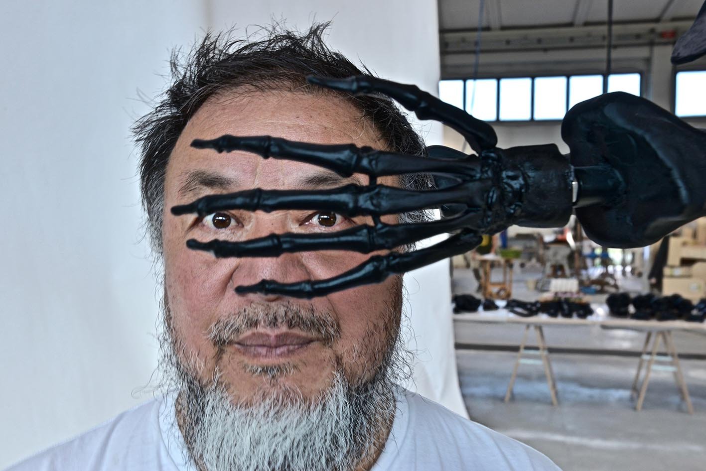 Ai-Weiwei-and-Adriano-Berengo-2020-Venice-photo-credit-Edward-Smith-2_web (1).jpg