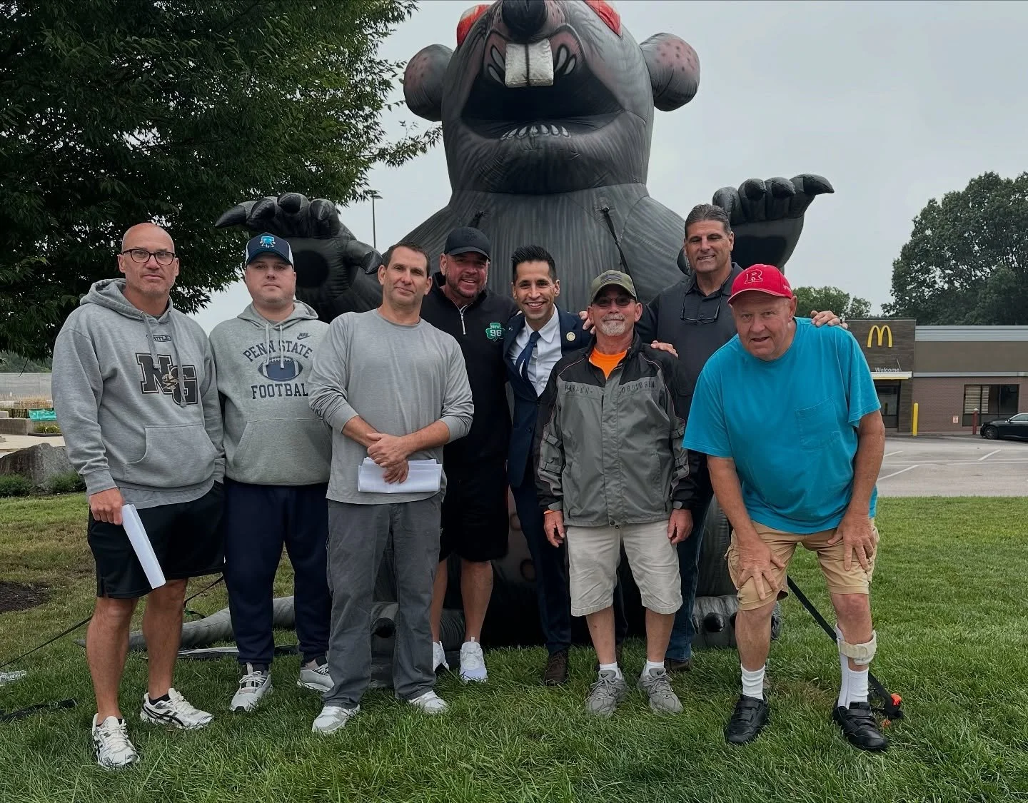 🚨 Roxborough neighbors: Did you know Giant is building their new supermarket at the Andorra shopping center using non-union labor?

That means local workers are being cut out of good-paying, safe jobs &mdash; while Giant profits off our community.

