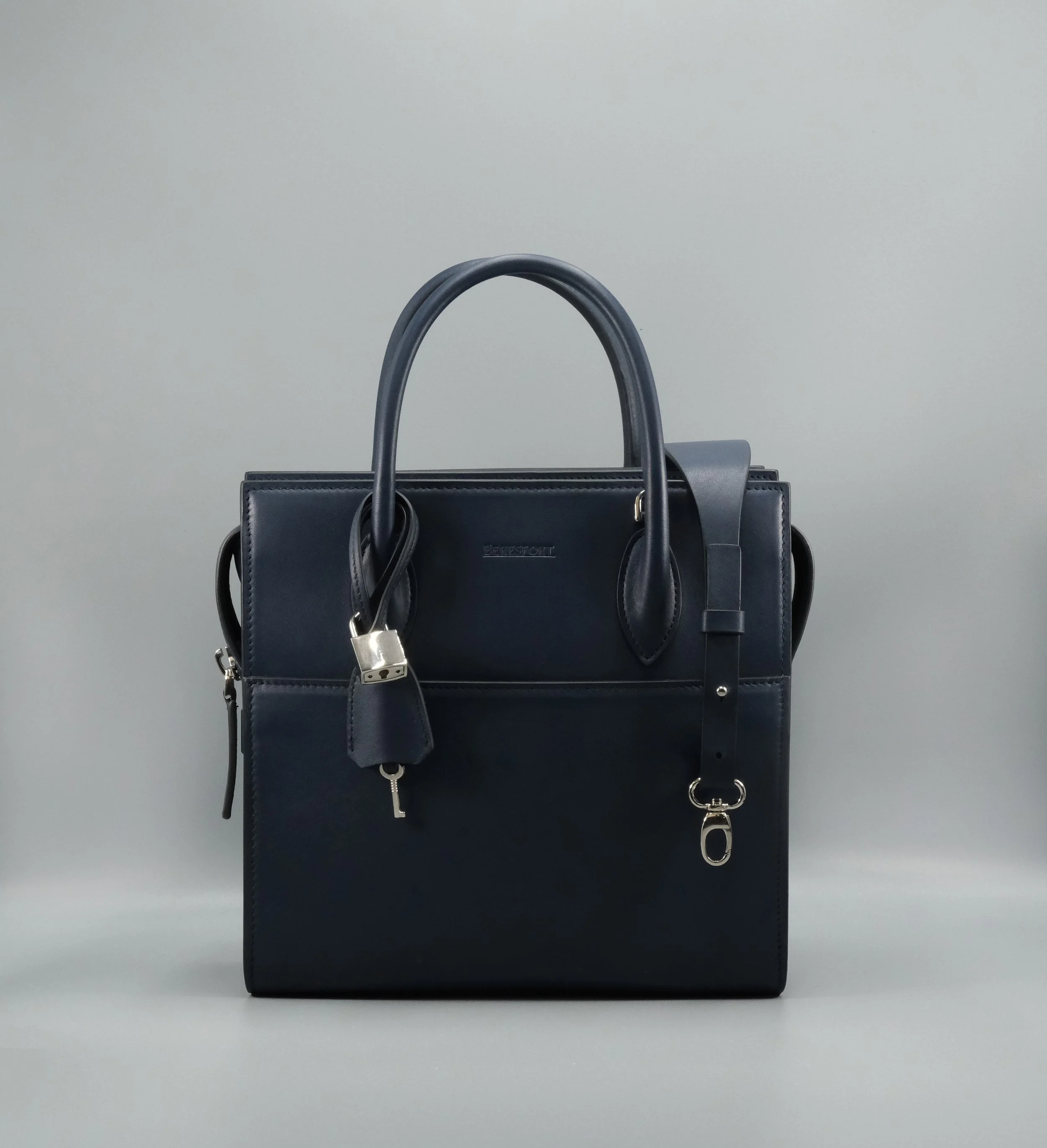 Gate Satchel in Navy