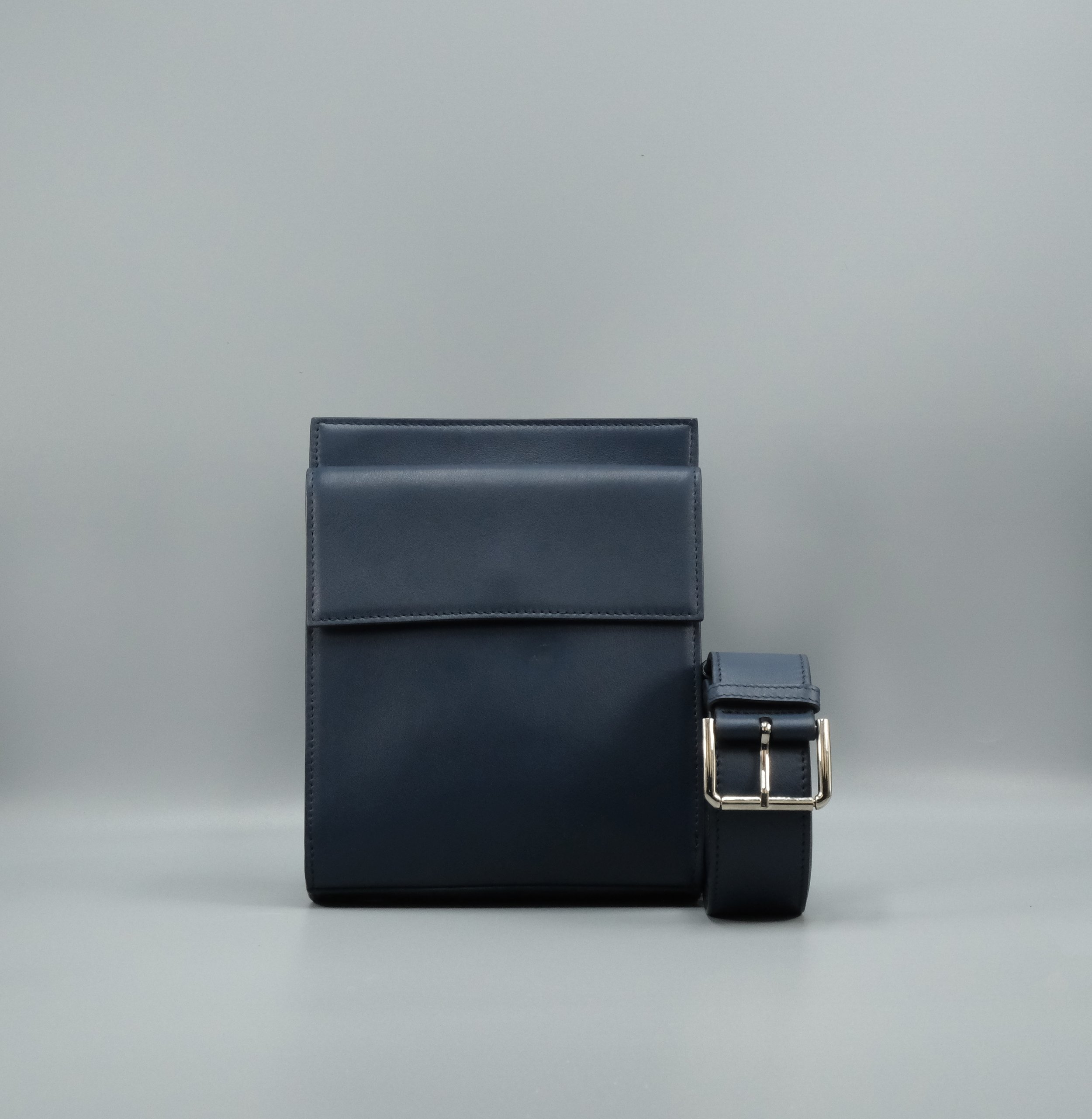 Ryde Concealed Carry Belt Bag in Navy