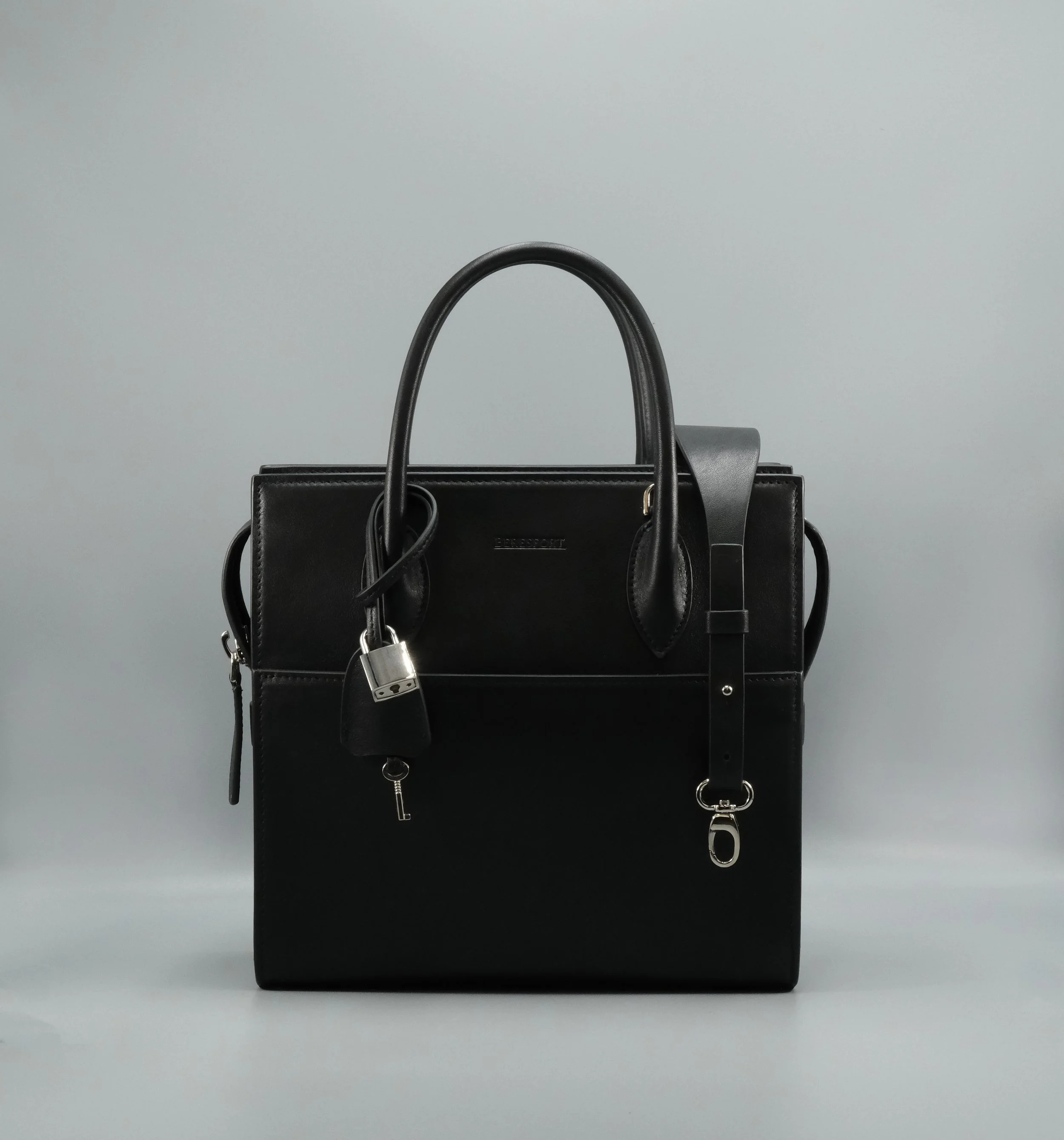 Gate Satchel in Black