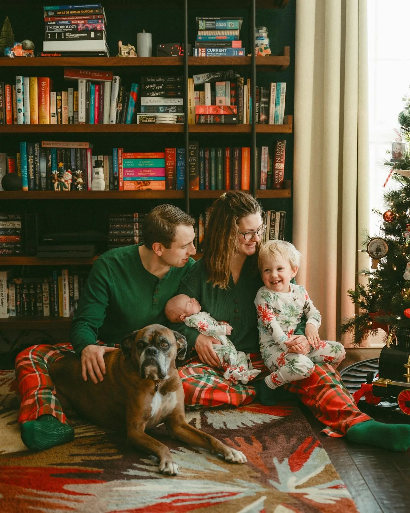 Matching holiday jammies has always been one of my favorite holiday traditions 🤍 

#holidaytraditions #matchingjammies #cozychristmas #christmasmemories #familyphotographer #slowdownseason #documentyourdays #familyphotosession #inhomephotography #no