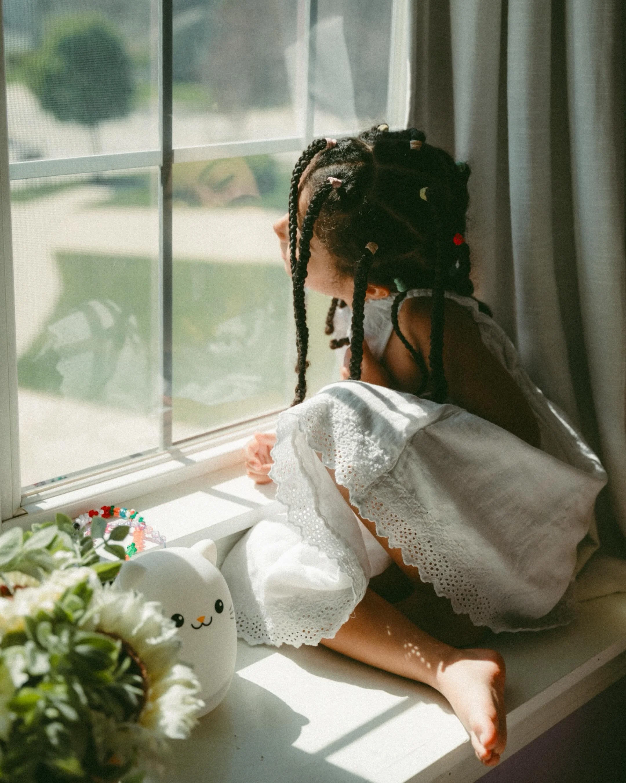 A moment for big sis ✨ 

#milwaukeefamilyphotographer #athomesession #childhood #memorymaker