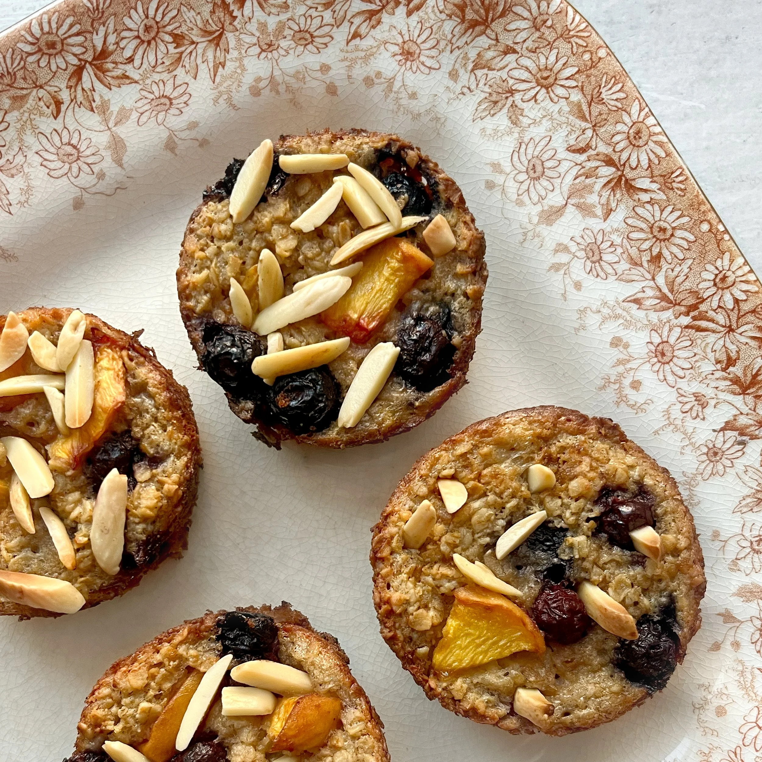 SweetAlmondandPeachBerryOatmealBites.jpg