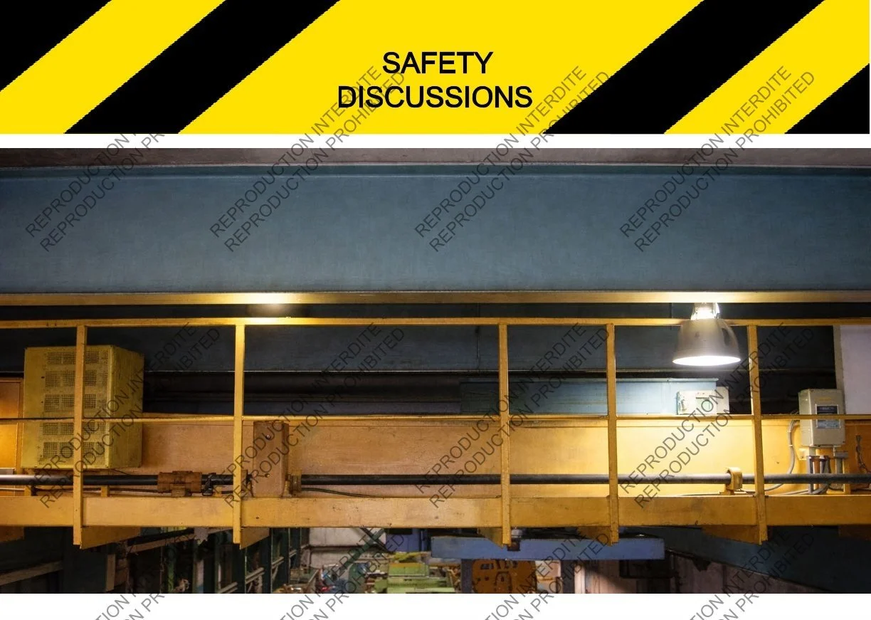DISC.005.En.SafetyDiscussion.Struckandcrushed.Overheadcrane_1.jpg