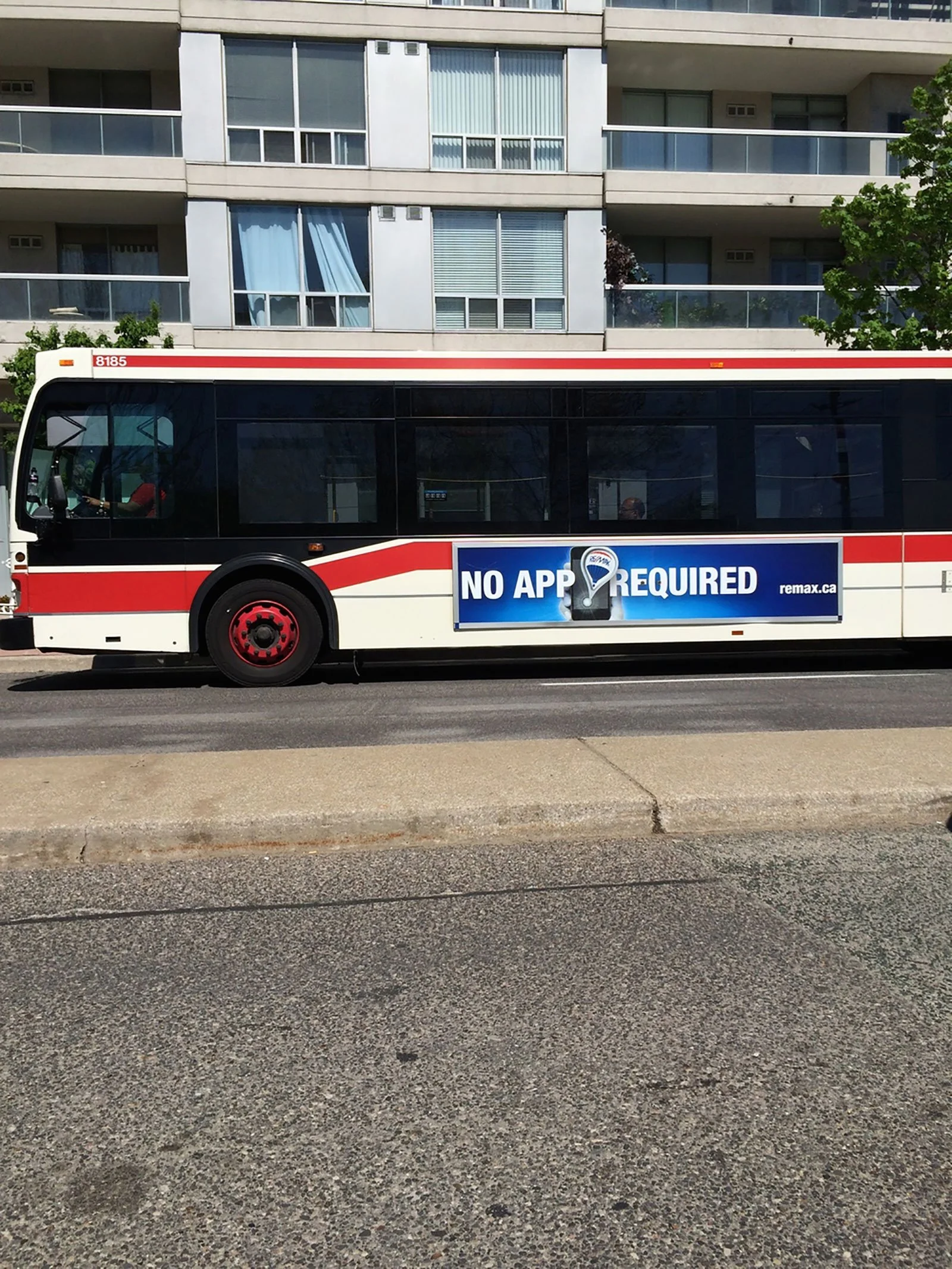 Remaxnational_mobile_02.jpg