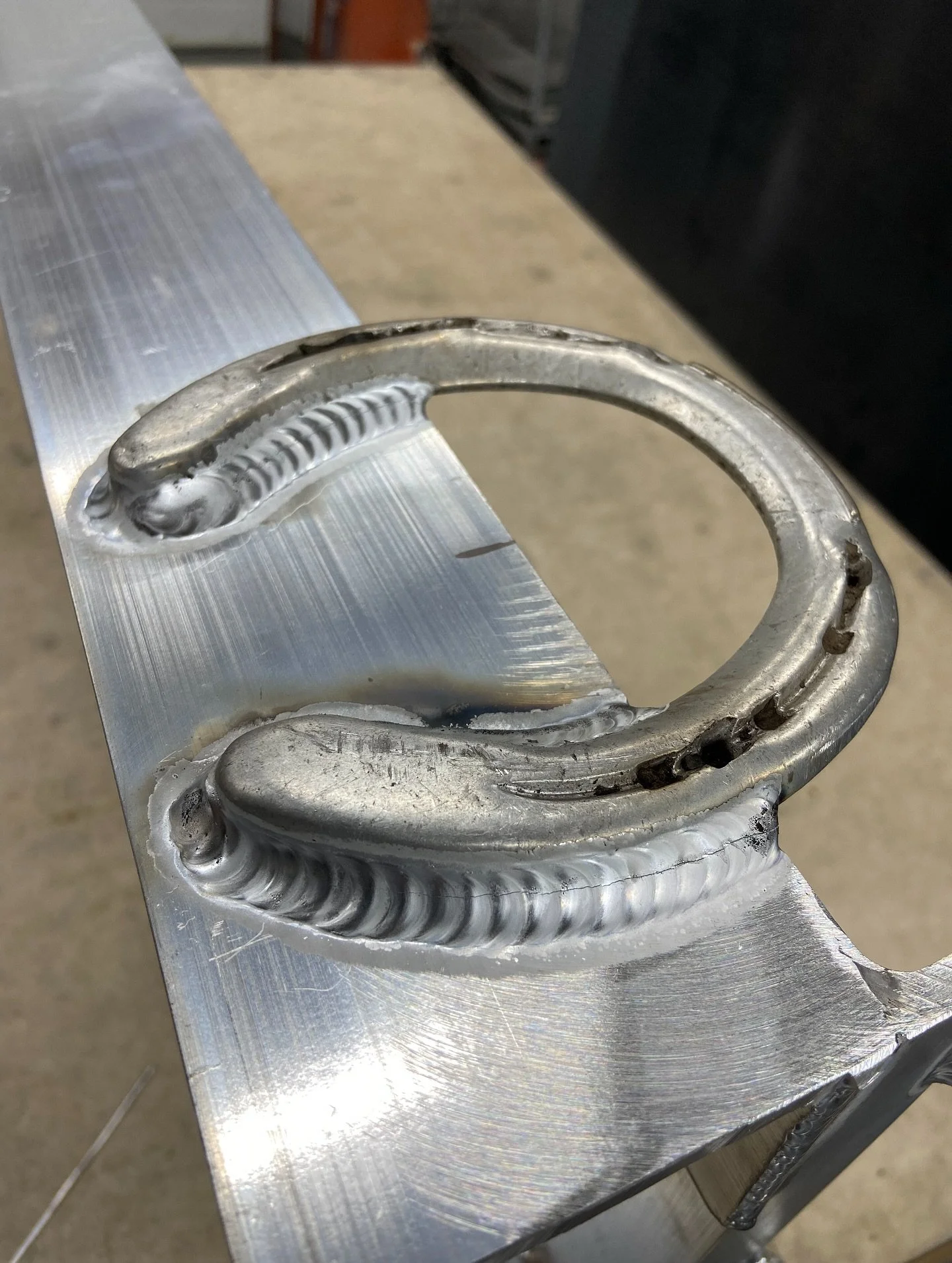 Why do you think this weld cracked?

#weldingrepair #aluminumwelding #tigwelding #metalfabrication #weldporn #weldersofinstagram#weldfail