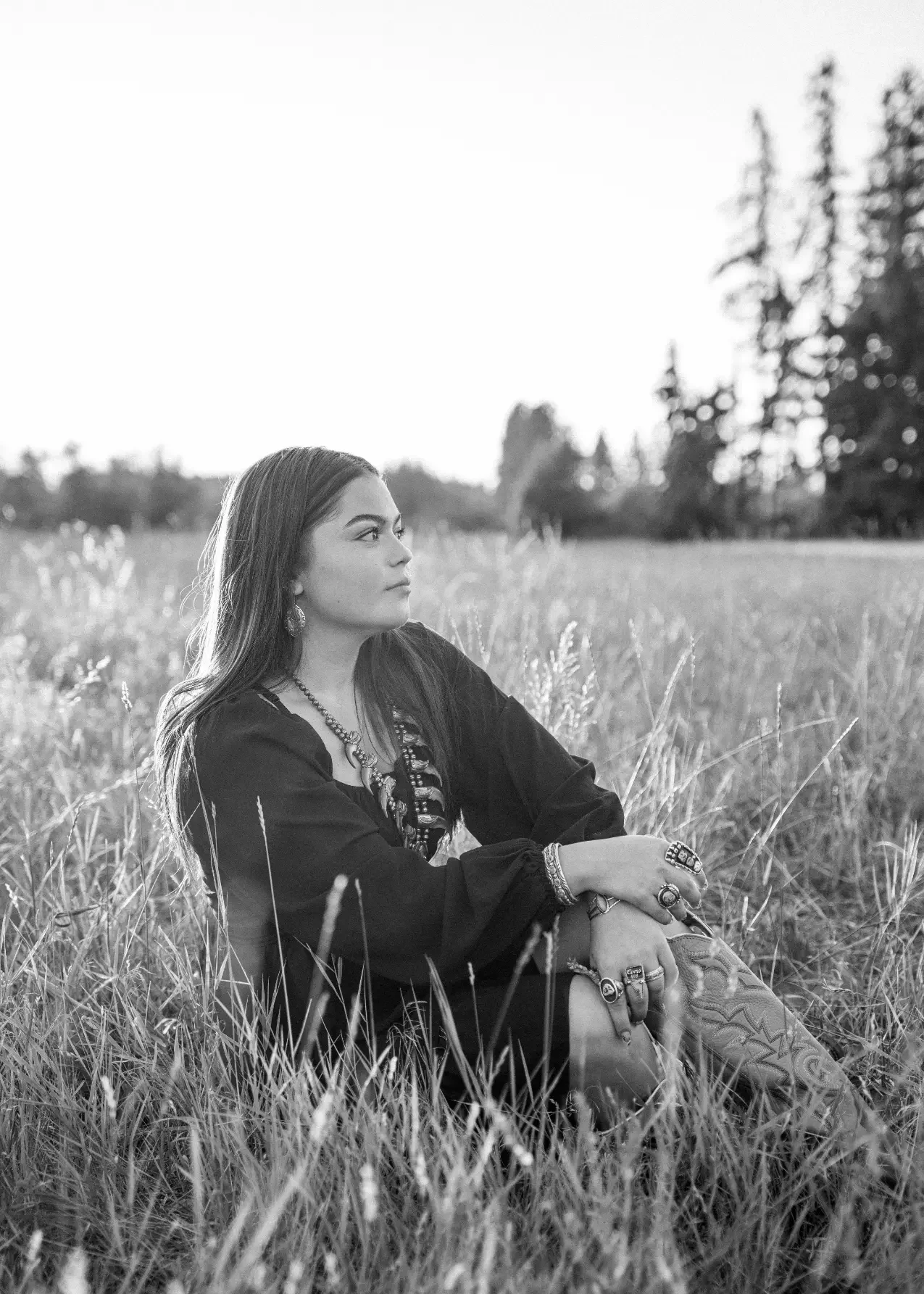 Kalispell-Senior-Photoshoot-Western-Mountains (11).webp