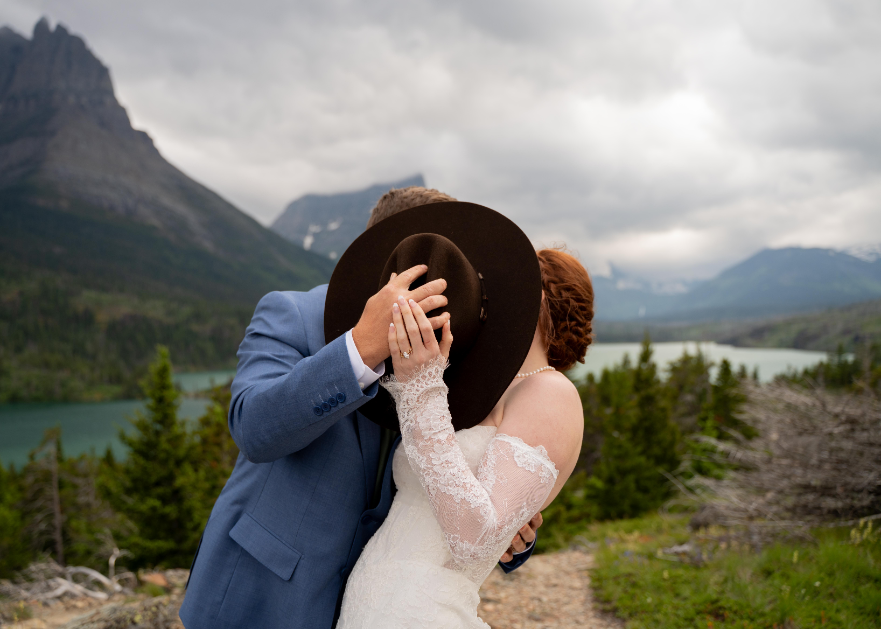 Grayson-Buckner-Media-East-Glacier-National-Park-Elopement-Cutbank-Field-Sun-Point (15).webp