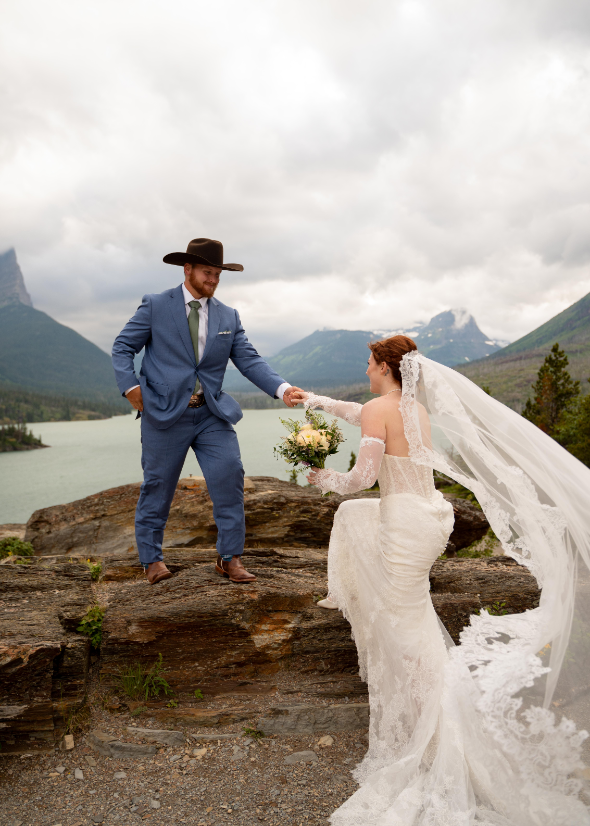 Grayson-Buckner-Media-East-Glacier-National-Park-Elopement-Cutbank-Field-Sun-Point (18).webp
