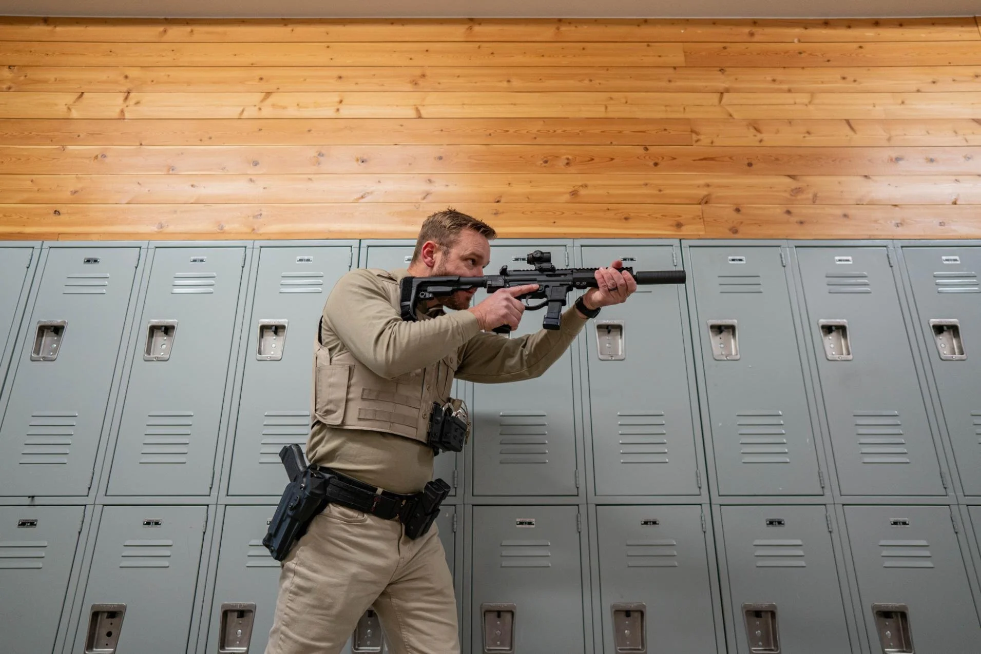 School-Resource-Officer-SRO-Kit-Shield-Arms-2579.jpg